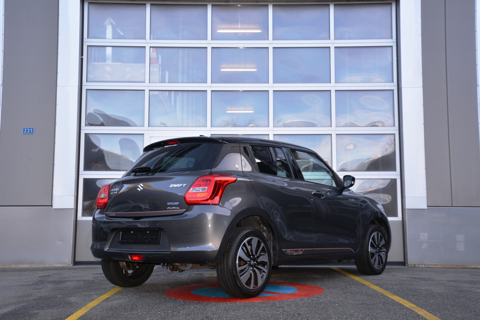 SUZUKI Swift 1.2i 16V SHVS Piz Sulai Top Hybrid Allgri4x4-image-1