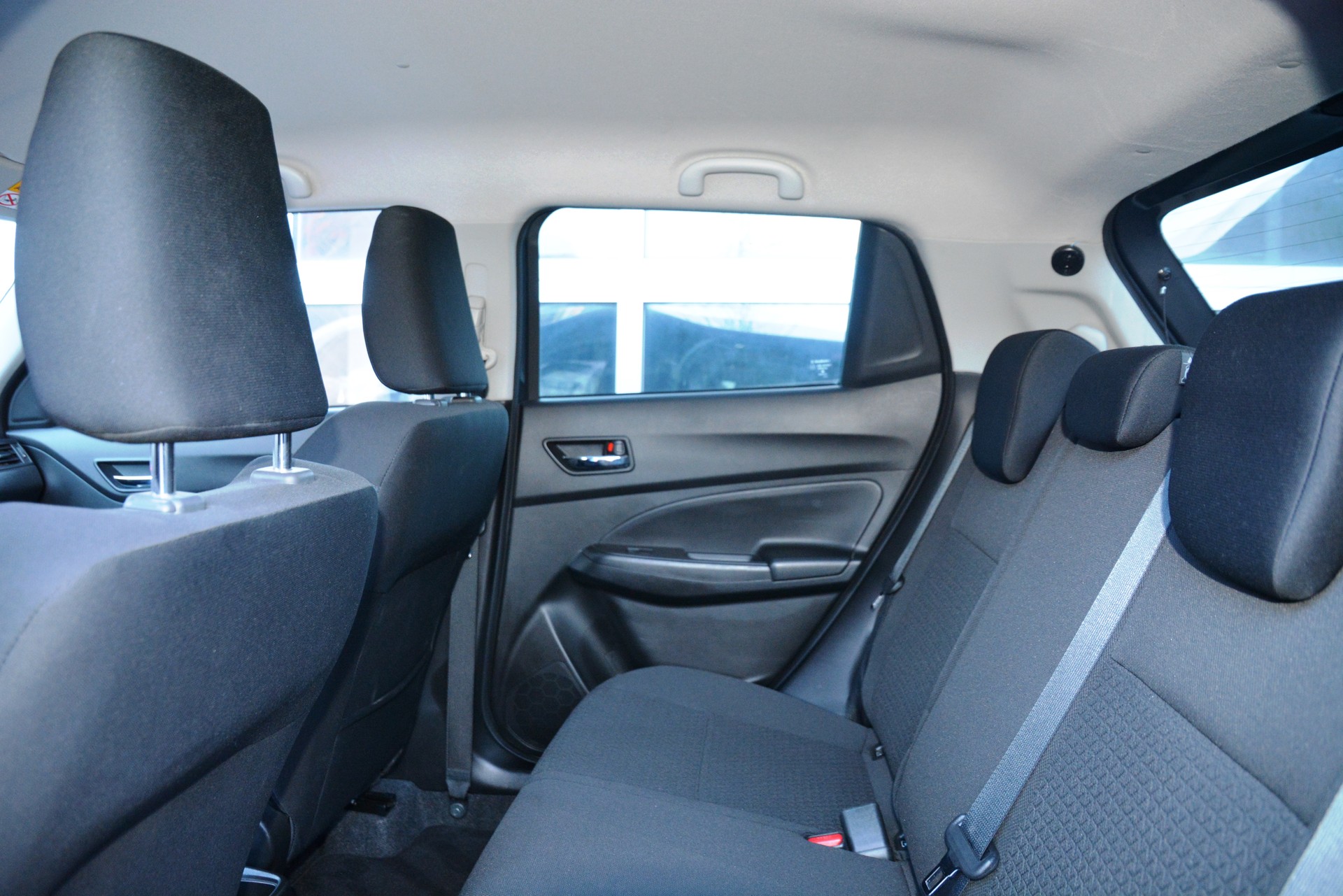 SUZUKI Swift 1.2i 16V SHVS Piz Sulai Top Hybrid Allgri4x4-image-15