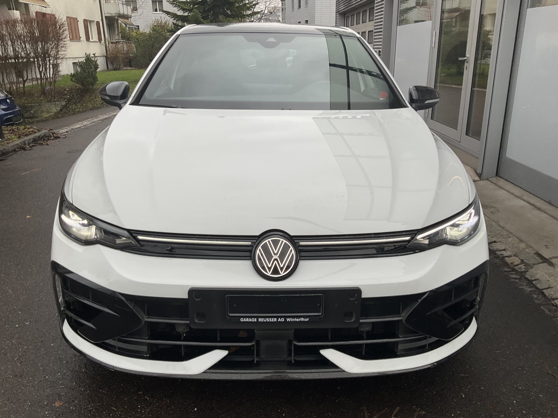 VW Golf R 2.0 TSI 333 PS 4Motion R Black Edition *** AKRAPOVIC ABGAS ***-image-1