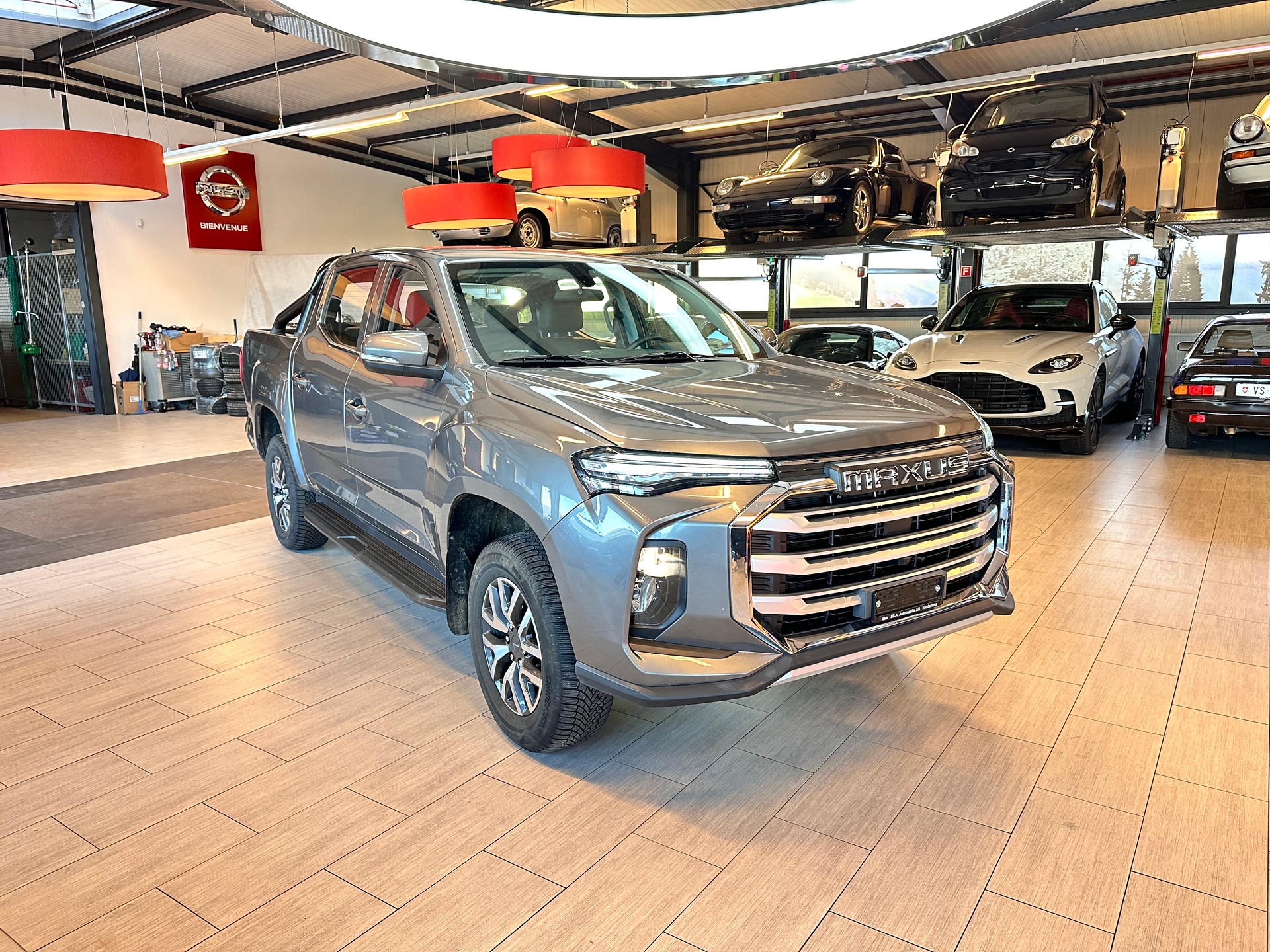 MAXUS T90 EV-image-1
