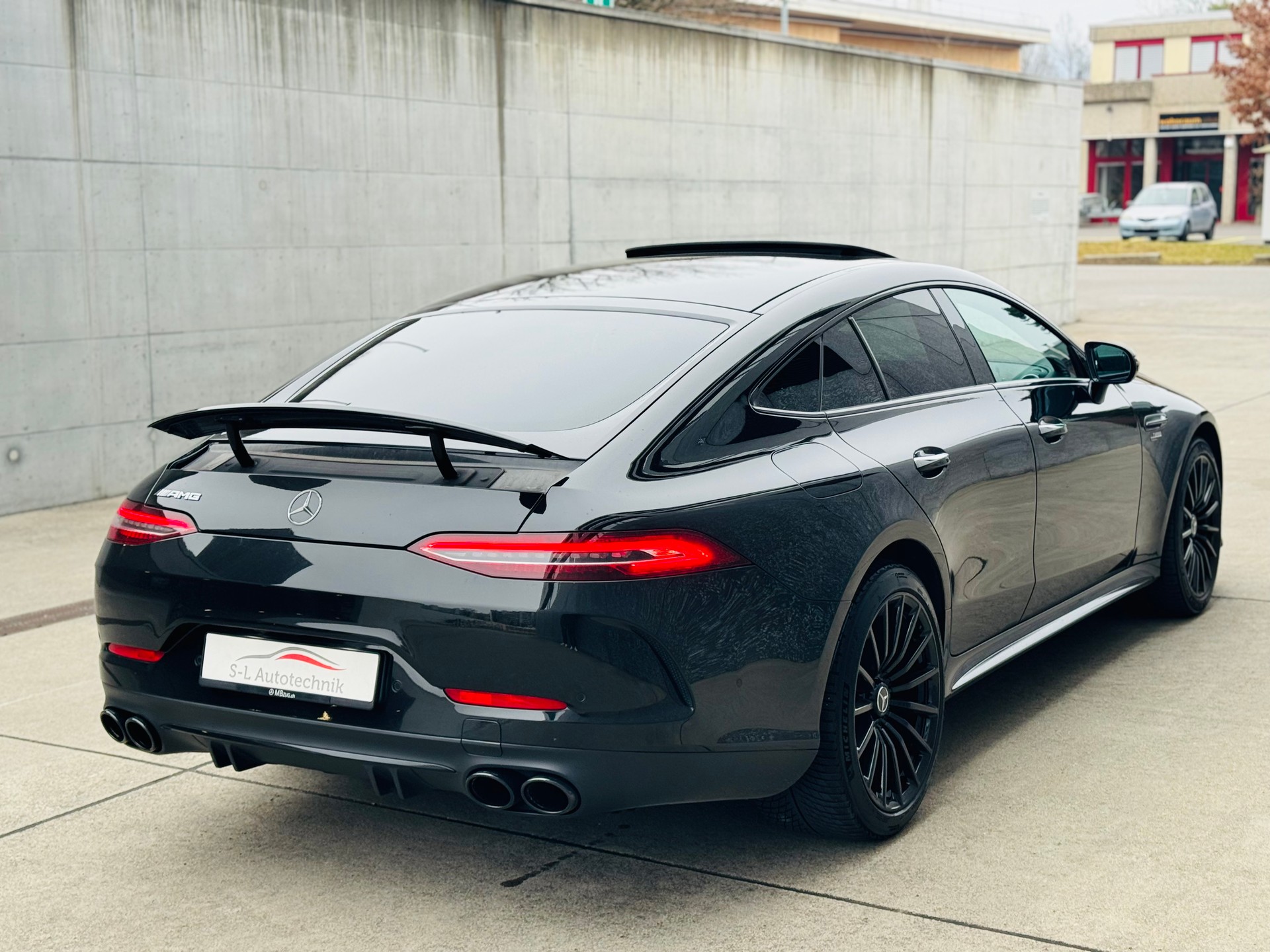 MERCEDES-BENZ AMG GT 4 43 4Matic+ Speedshift TCT-image-6