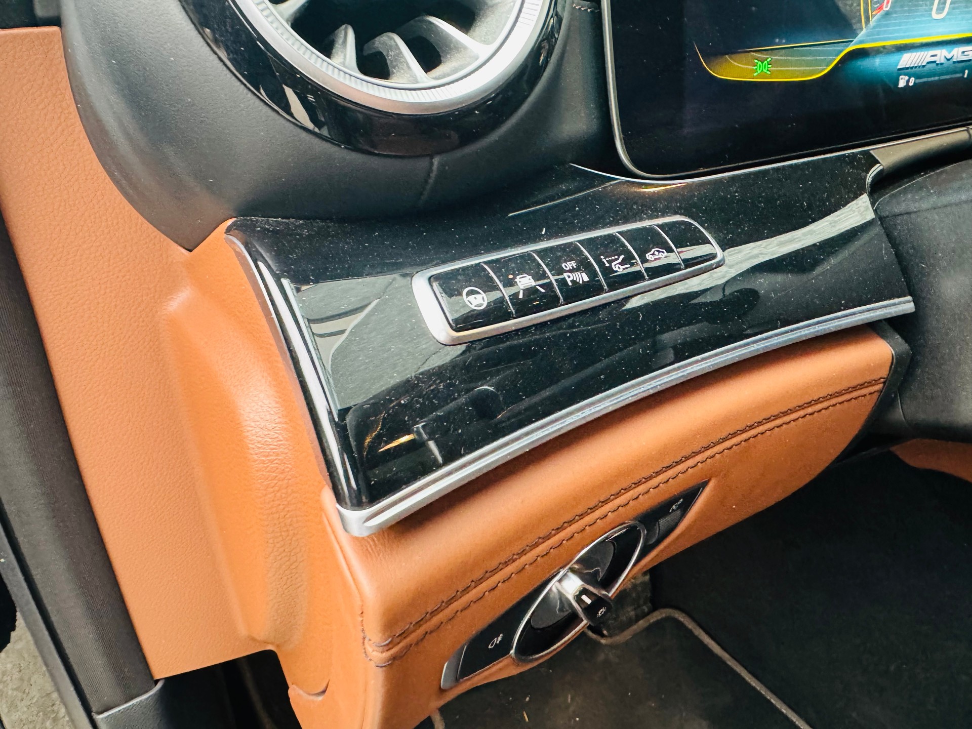 MERCEDES-BENZ AMG GT 4 43 4Matic+ Speedshift TCT-image-11