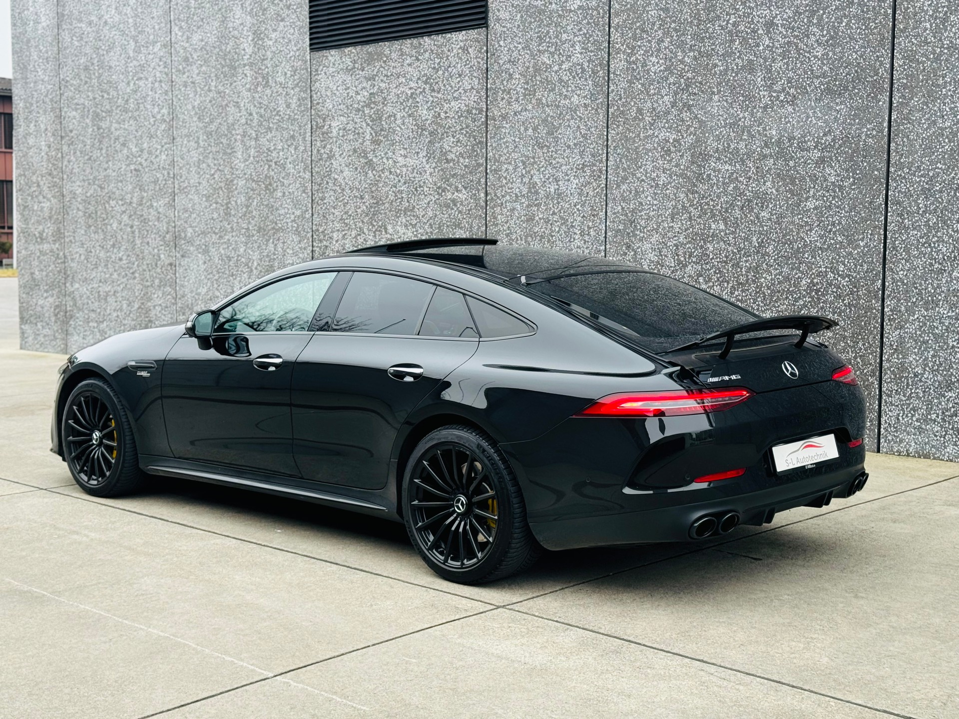 MERCEDES-BENZ AMG GT 4 43 4Matic+ Speedshift TCT-image-4