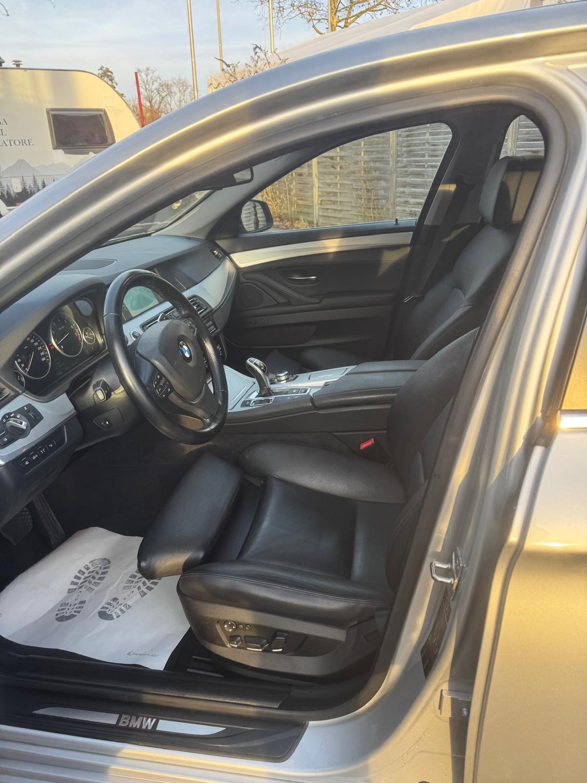 BMW 550i Steptronic-image-9
