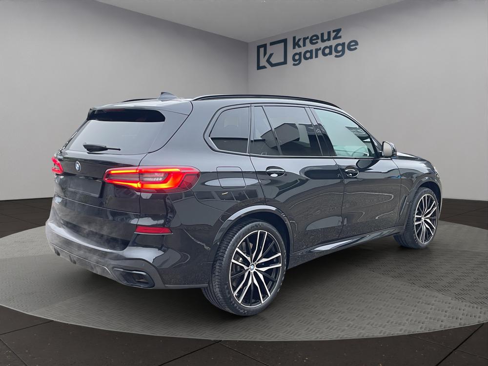 BMW X5 xDrive M50i Steptronic-image-2