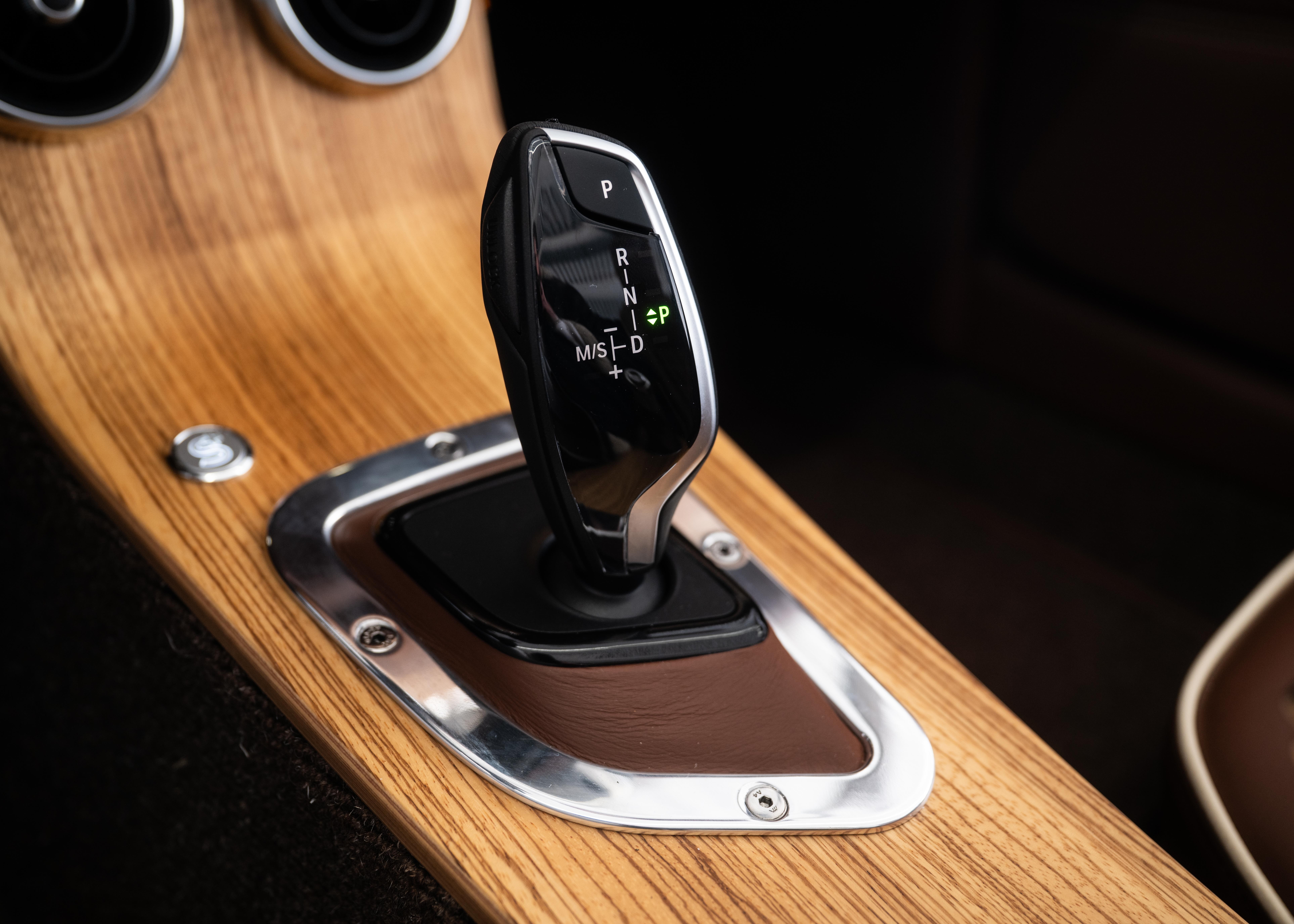 Image MORGAN PLUS-FOUR Plus Four 75th Anniversary (New Swiss car, World Limited Edition 1 of 75, Aston Martin Selenite Bronze metallic paint)