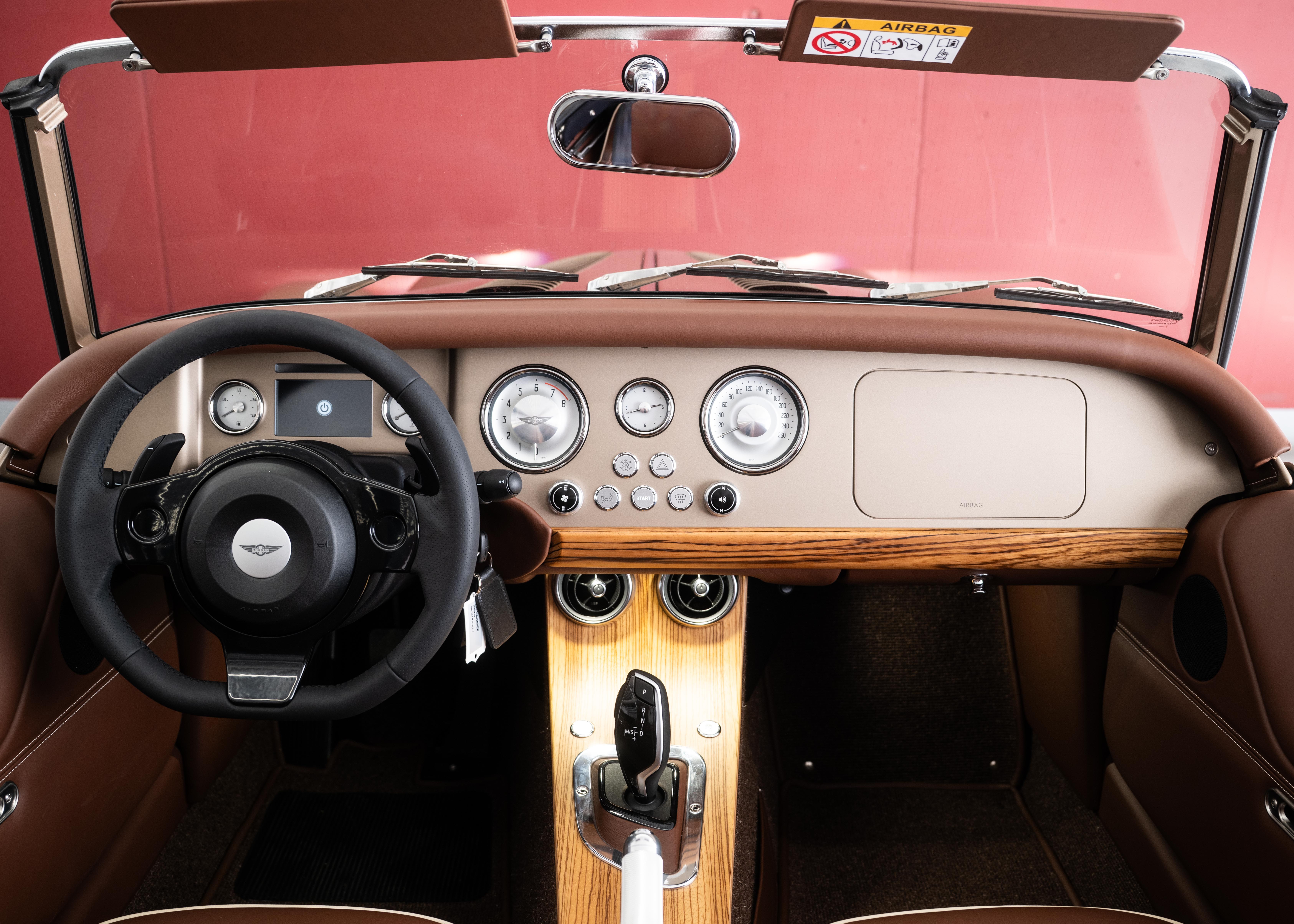 Image MORGAN PLUS-FOUR Plus Four 75th Anniversary (New Swiss car, World Limited Edition 1 of 75, Aston Martin Selenite Bronze metallic paint)