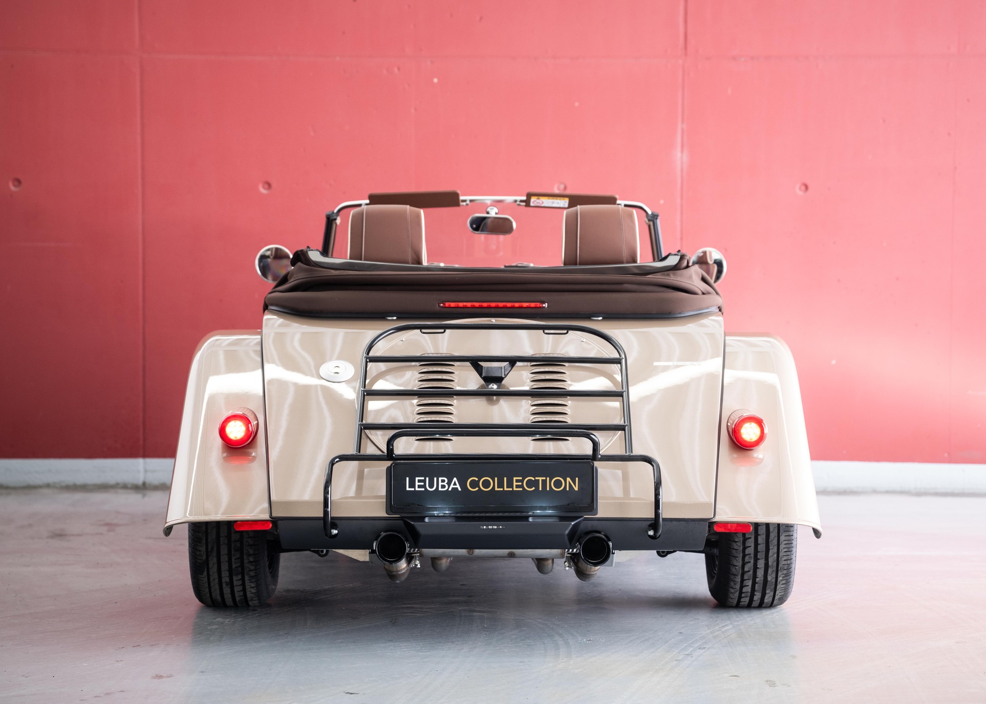 MORGAN Plus Four 75th Anniversary (New Swiss car, World Limited Edition 1 of 75, Aston Martin Selenite Bronze paint) - SOLD !-showroom-element-2