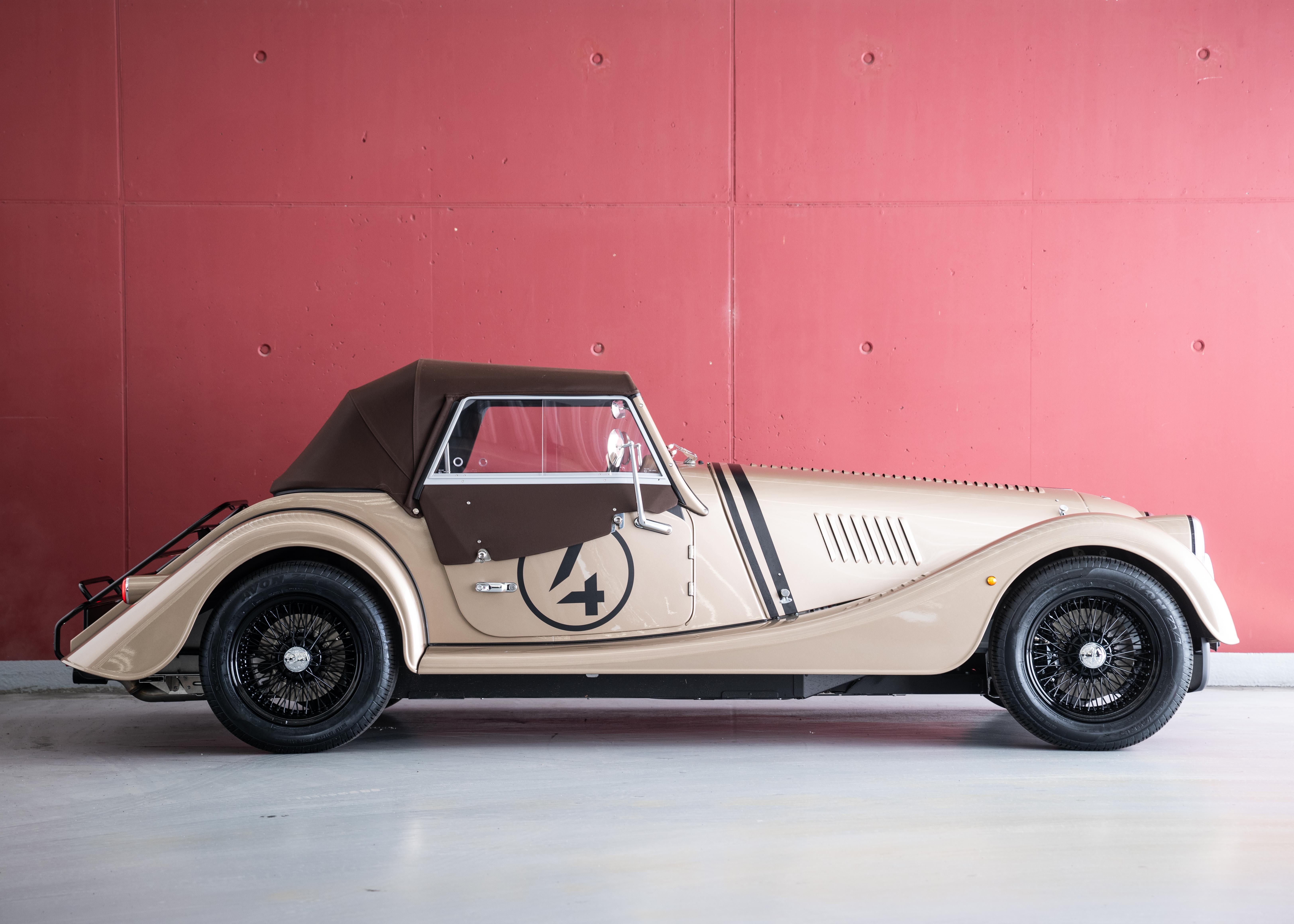 Image MORGAN PLUS-FOUR Plus Four 75th Anniversary (New Swiss car, World Limited Edition 1 of 75, Aston Martin Selenite Bronze metallic paint)