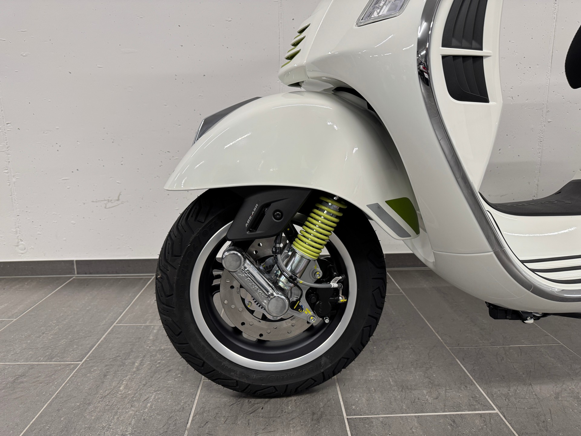PIAGGIO GTS 310 Super Tech E5+-showroom-element-1