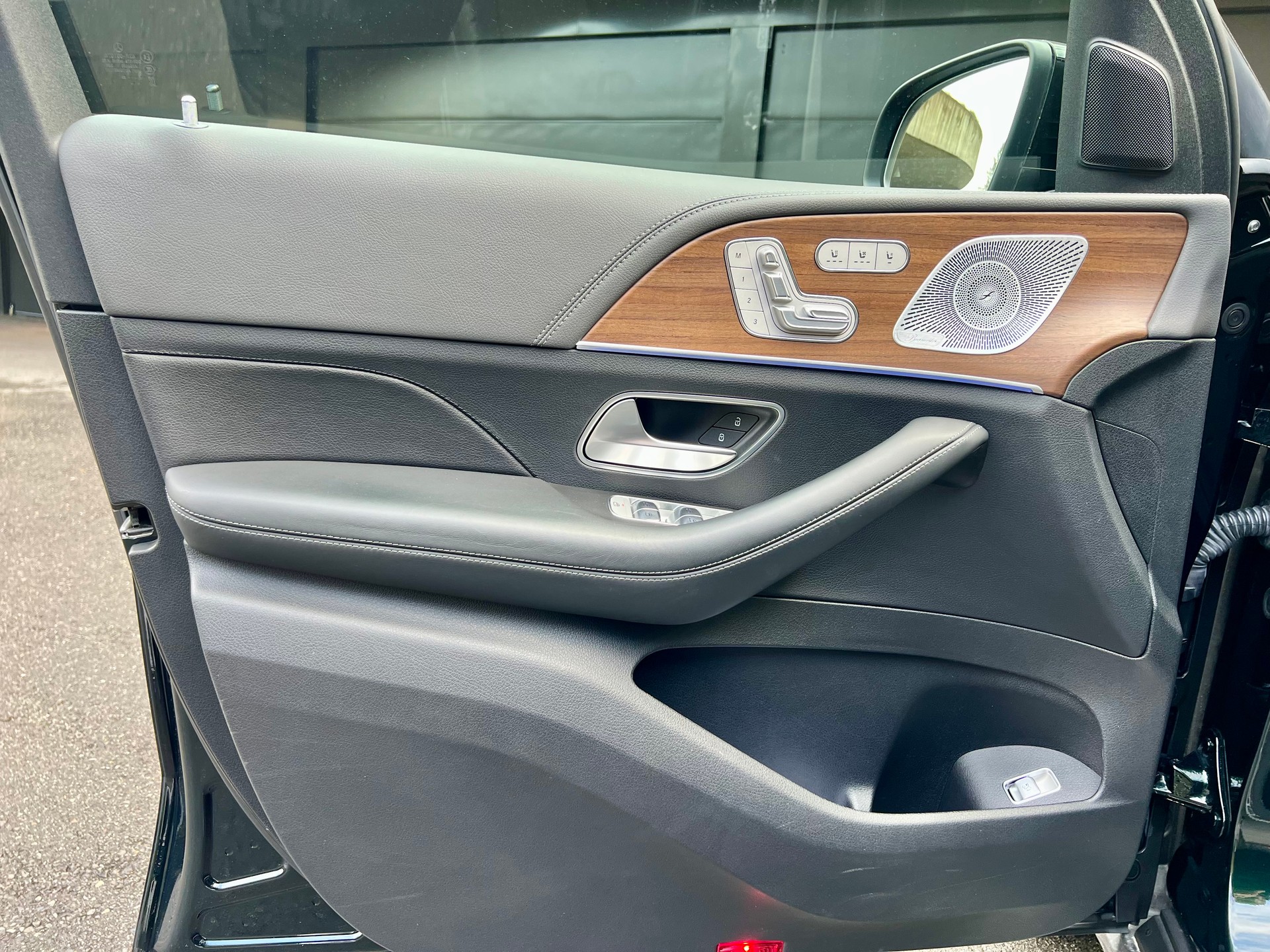 MERCEDES-BENZ GLE 350 d 4Matic AMG Line 9G-Tronic-image-6