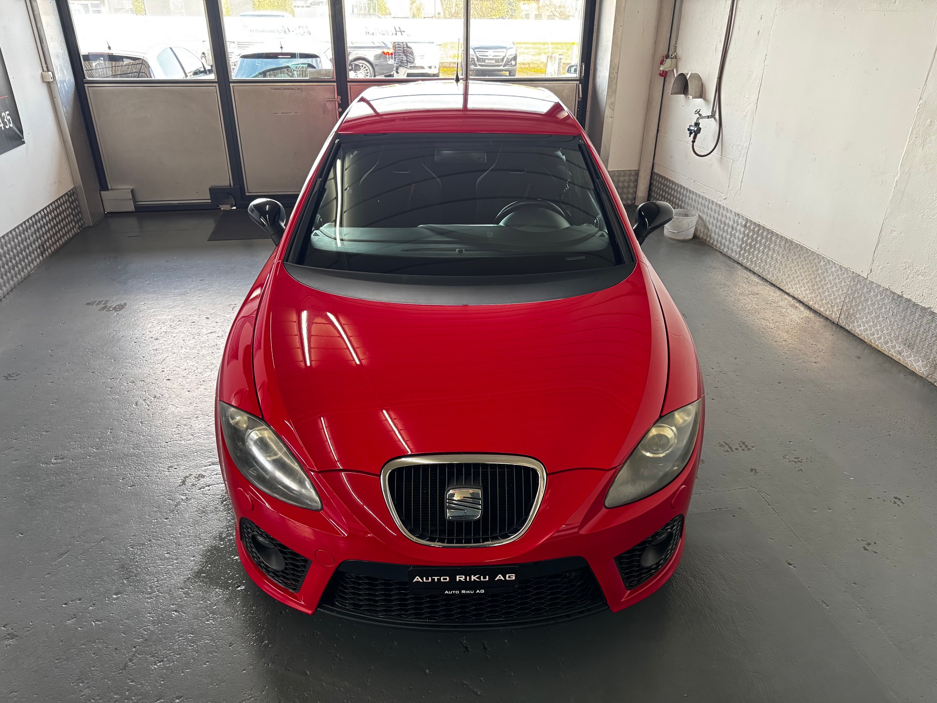 SEAT Leon 2.0 TSI Cupra-image-2