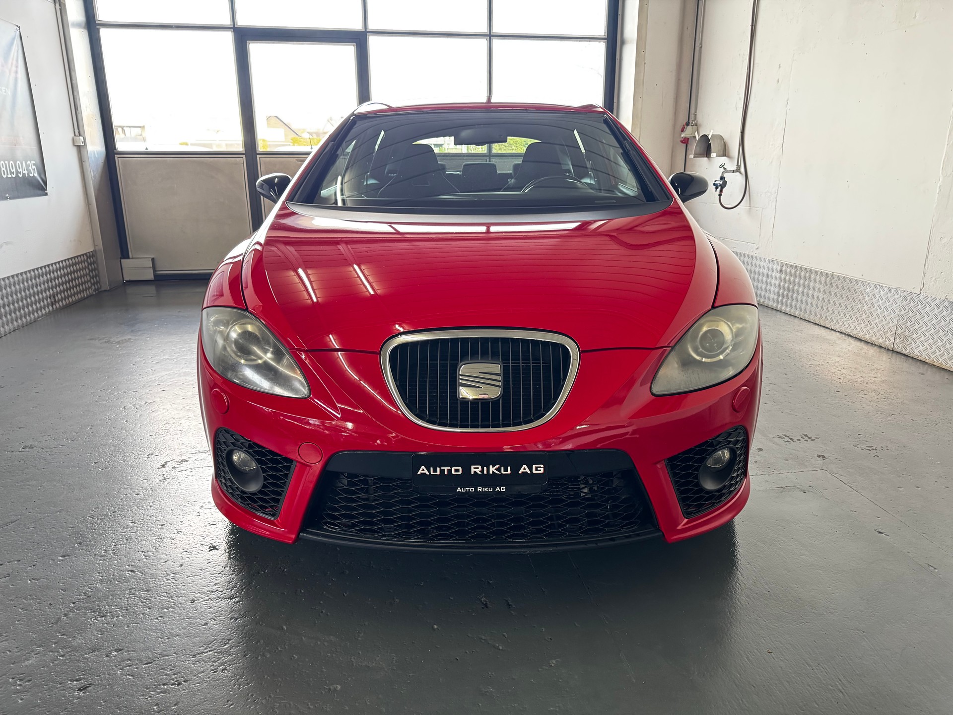 SEAT Leon 2.0 TSI Cupra-image-3