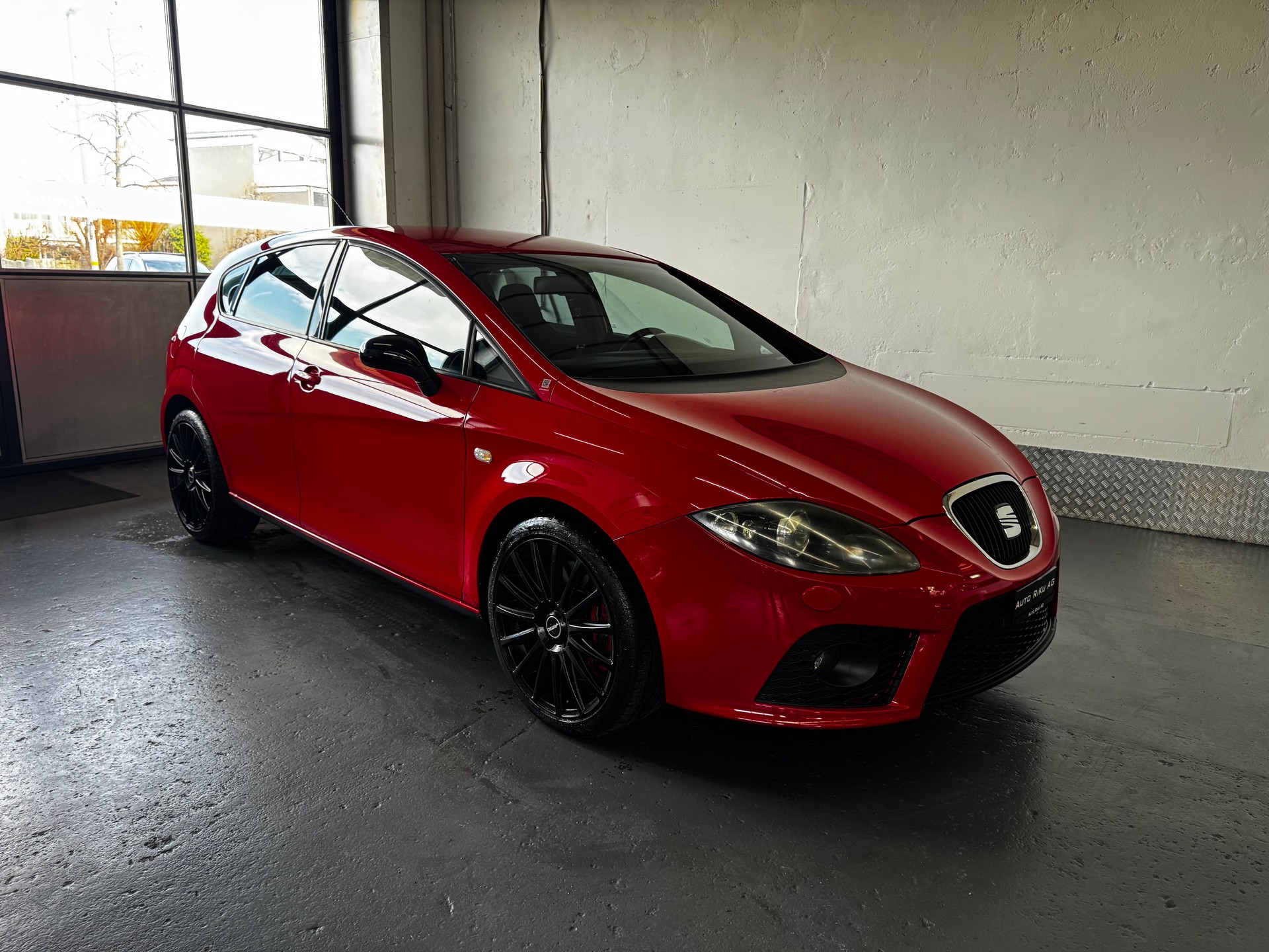 SEAT Leon 2.0 TSI Cupra-image-1