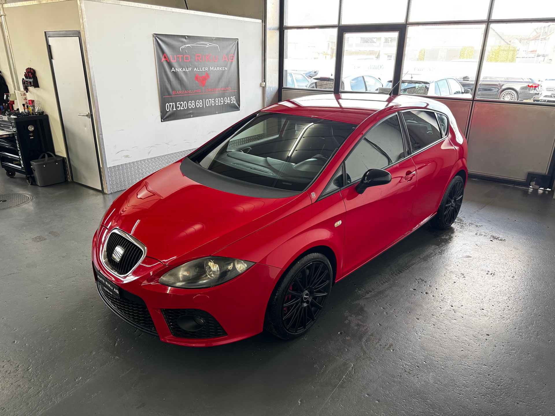 SEAT Leon 2.0 TSI Cupra-image-4