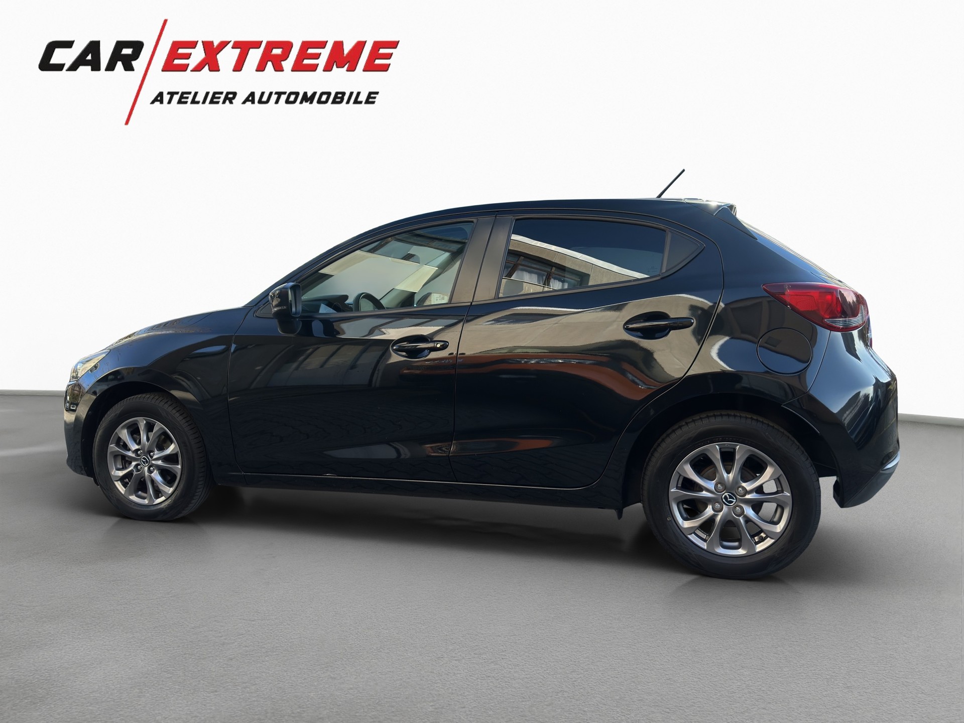 MAZDA 2 SKYACTIV-G 90 Mild Hybrid Ambition-showroom-element-3