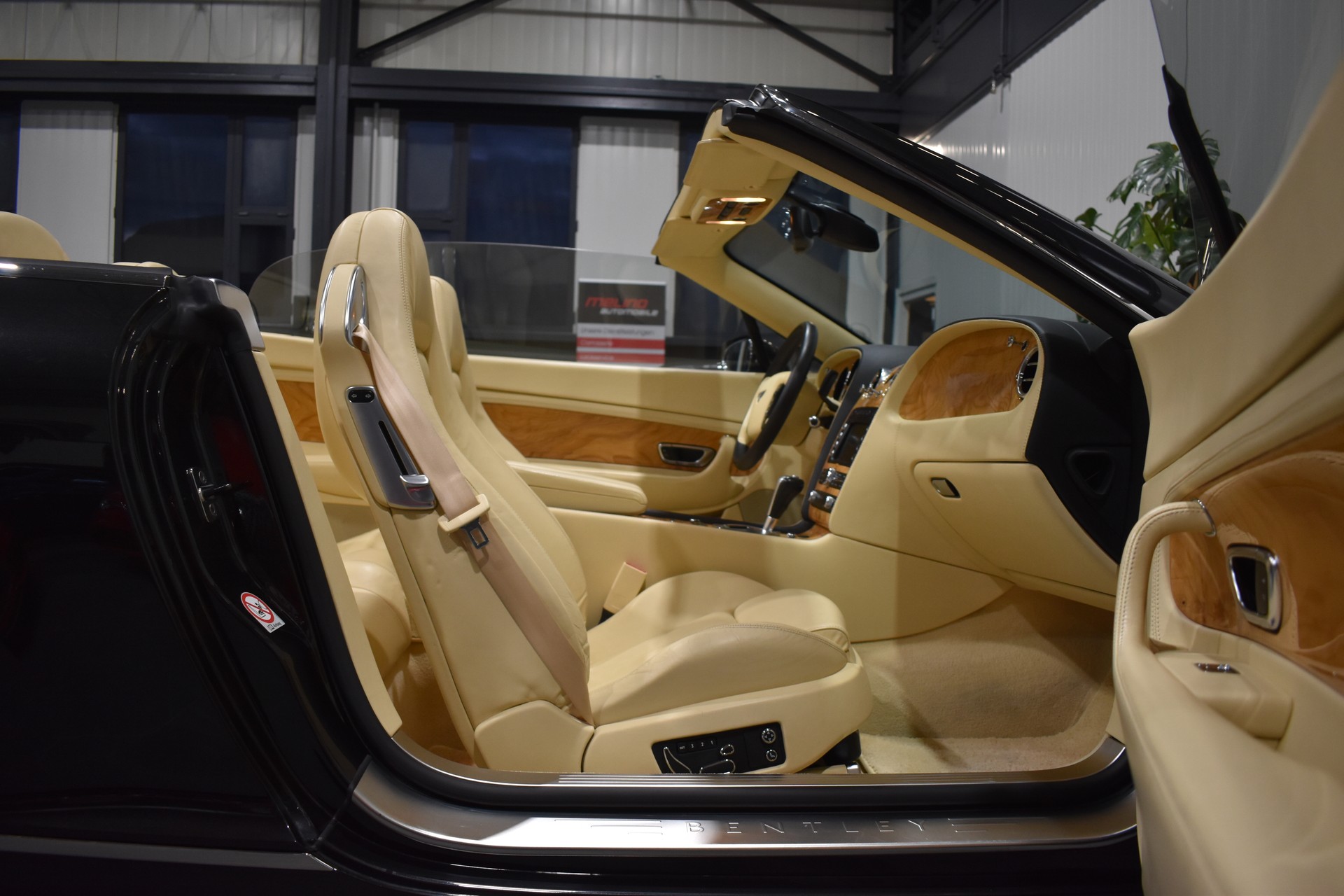 BENTLEY Continental GTC 6.0-image-12
