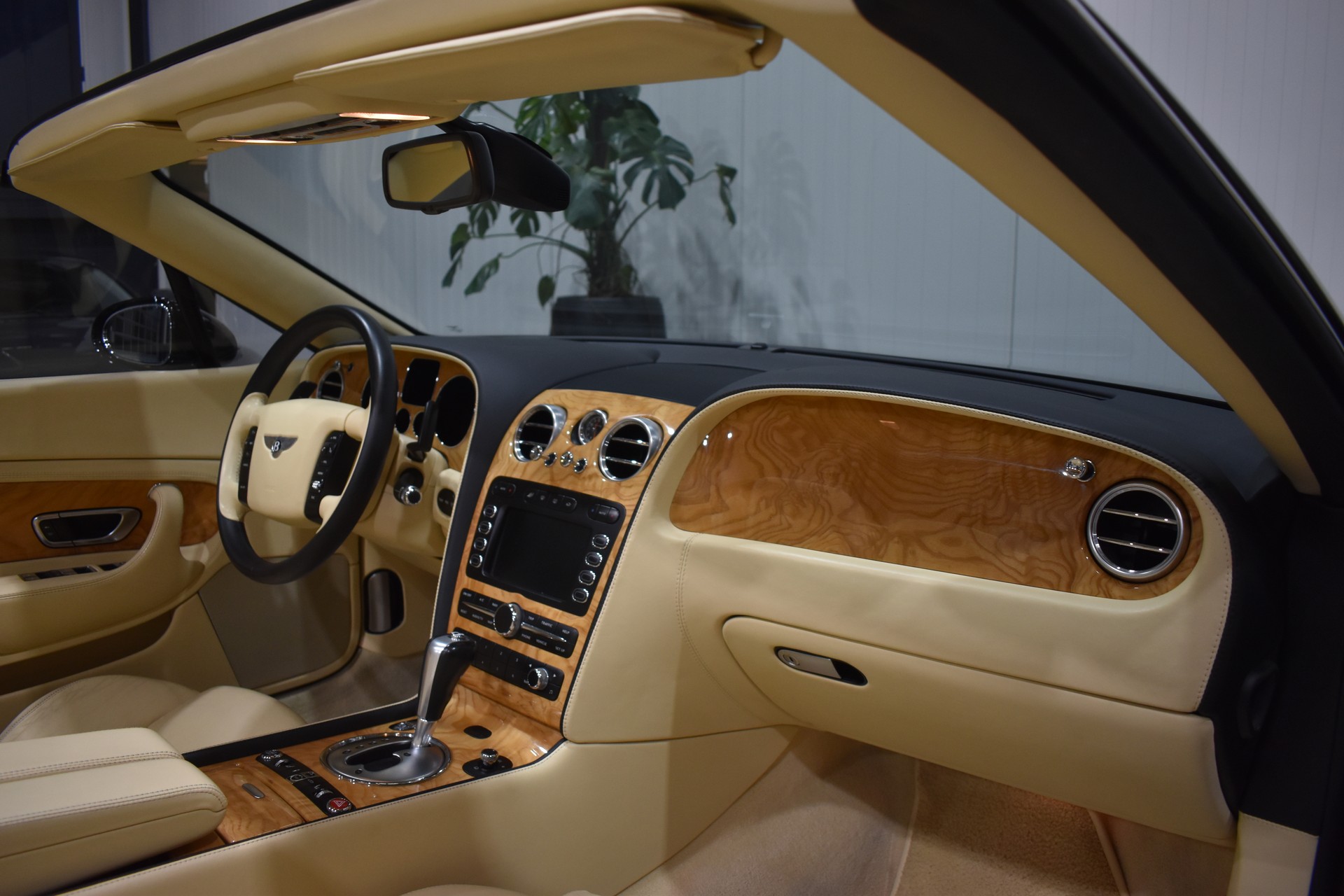 BENTLEY Continental GTC 6.0-image-11