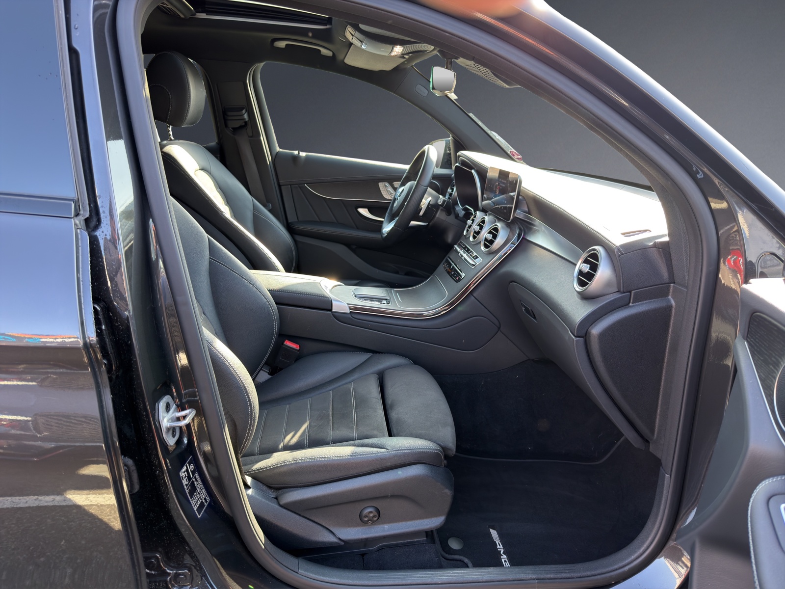 MERCEDES-BENZ GLC Coupé 200 AMG Line 4Matic 9G-Tronic-image-6
