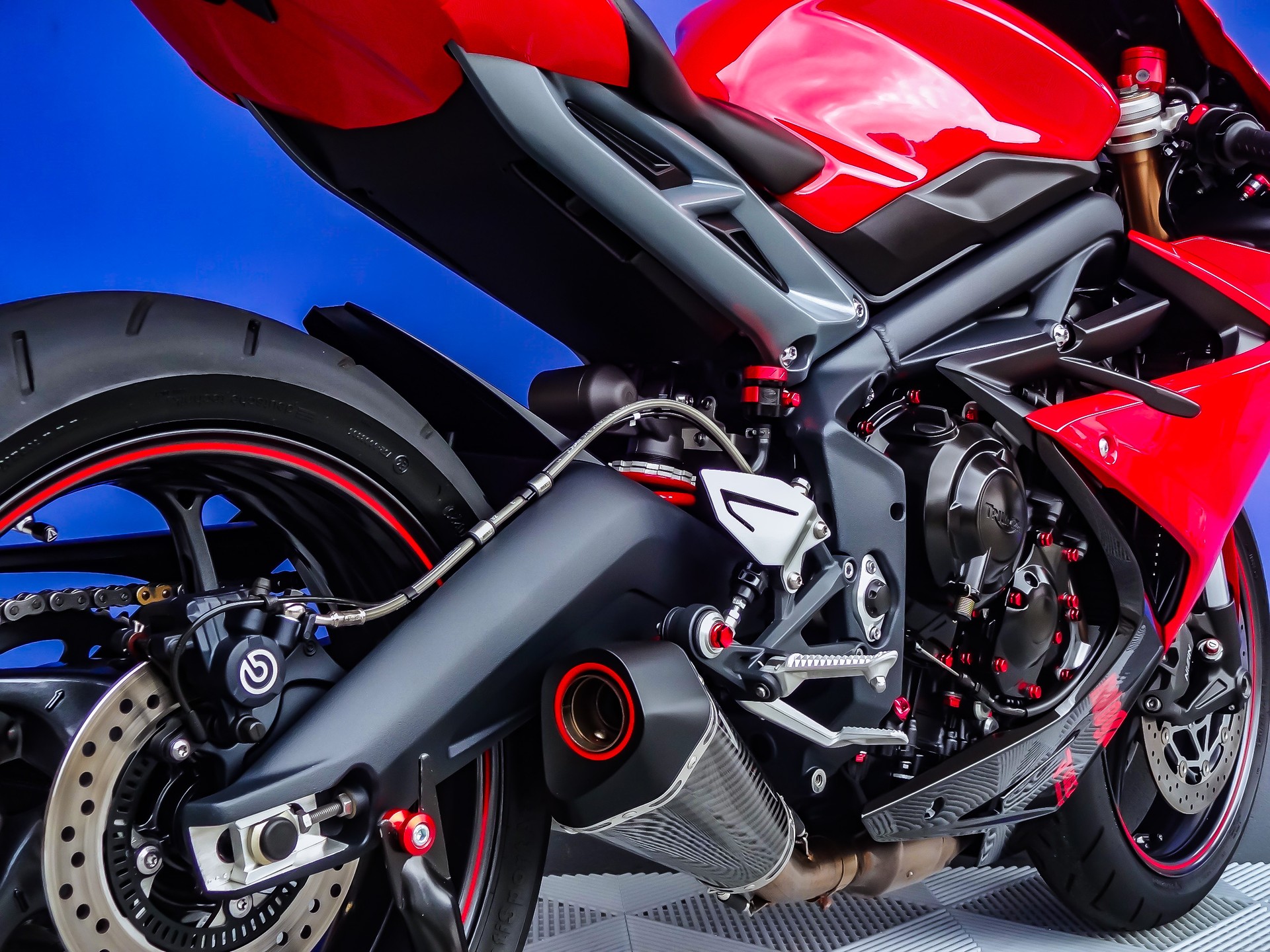 TRIUMPH Daytona 675 ABS (25kW)-image-13