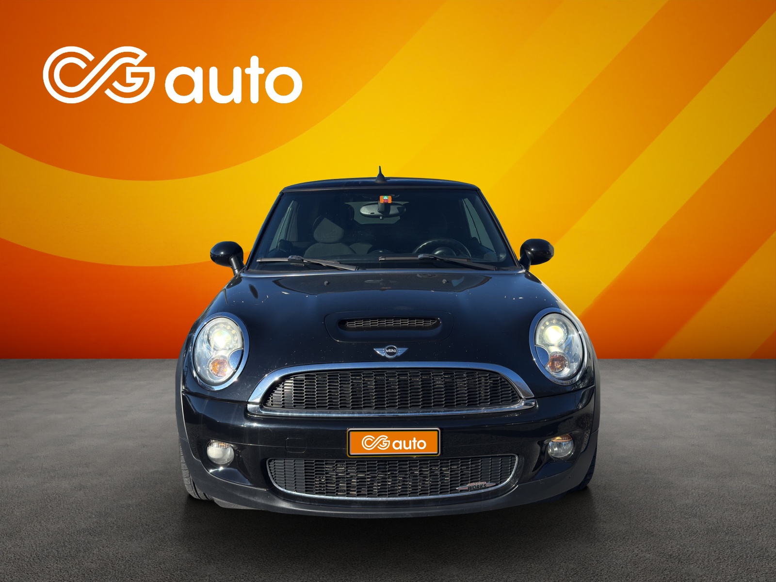 MINI Cooper John Cooper Works Cabriolet-image-2