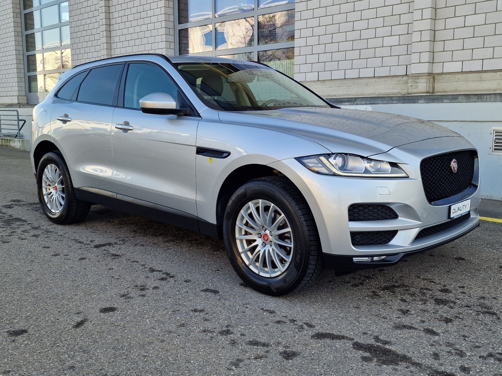 JAGUAR F-Pace 2.0d Portfolio AWD Automatik