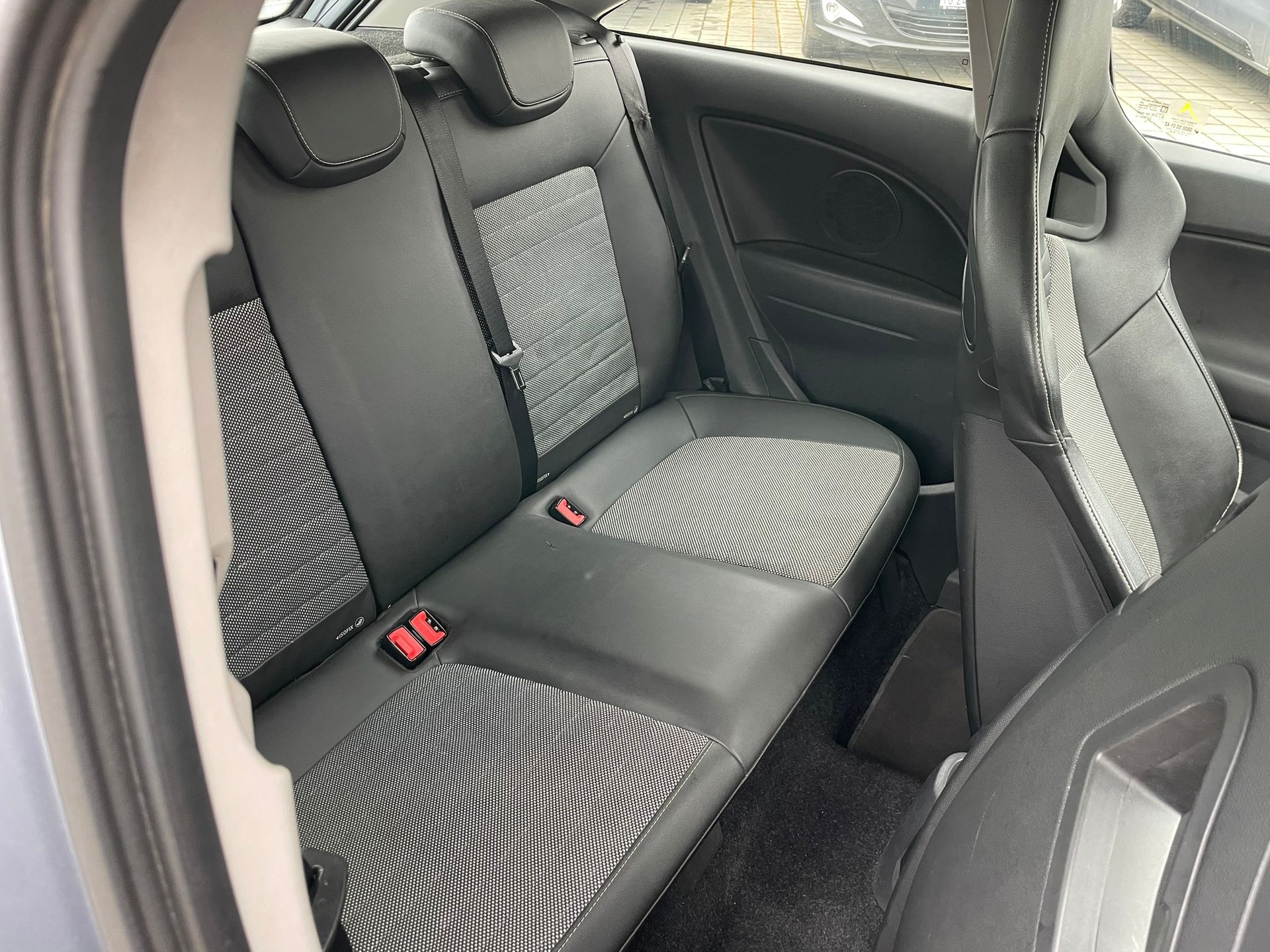 OPEL Corsa 1.6 Turbo OPC-image-13