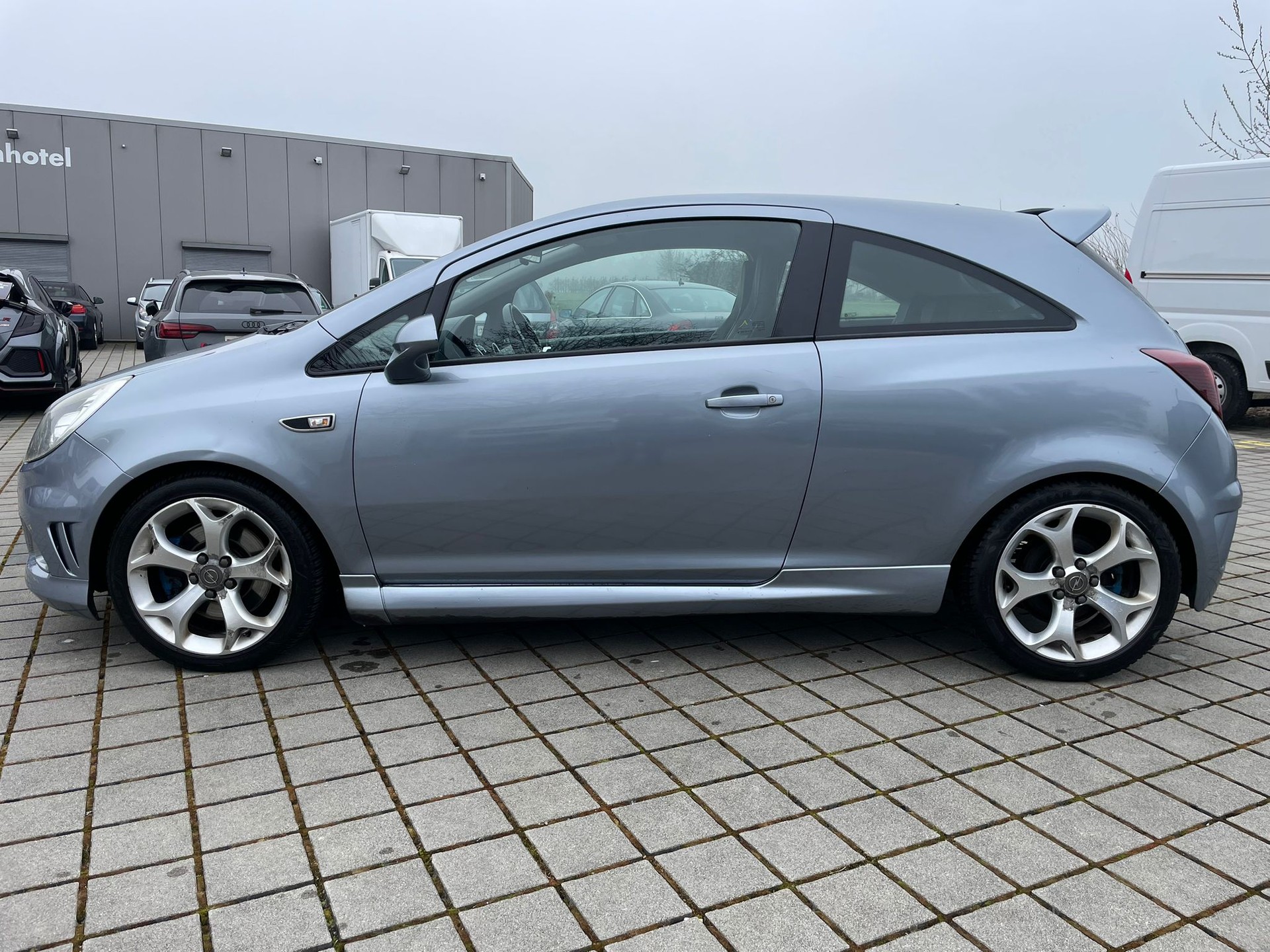OPEL Corsa 1.6 Turbo OPC-image-6