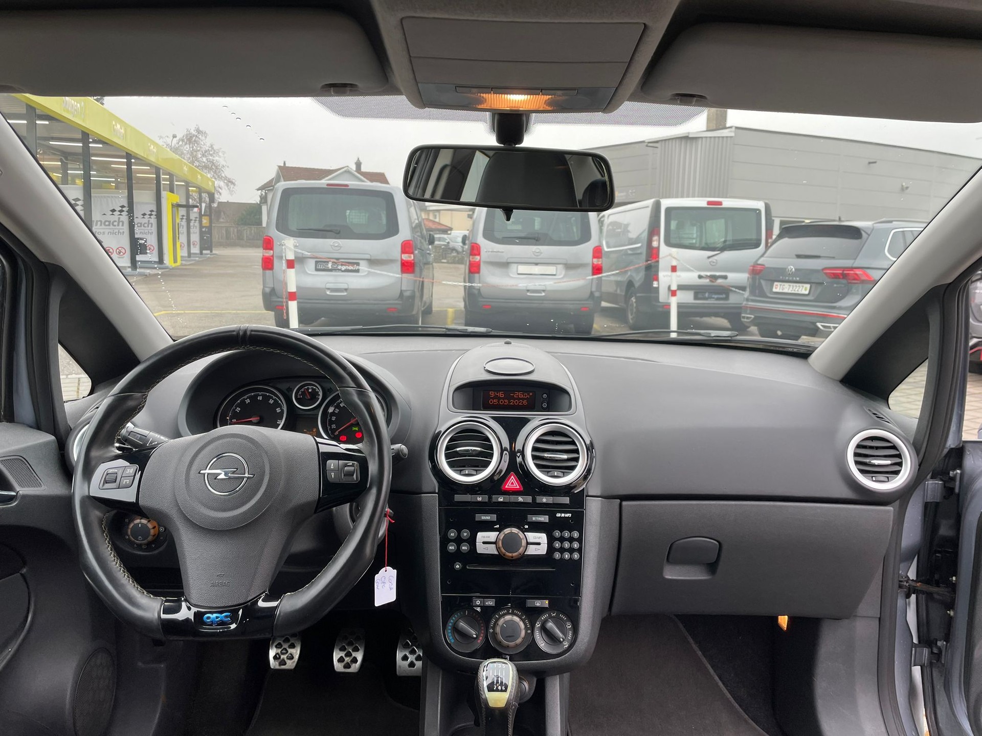 OPEL Corsa 1.6 Turbo OPC-image-11