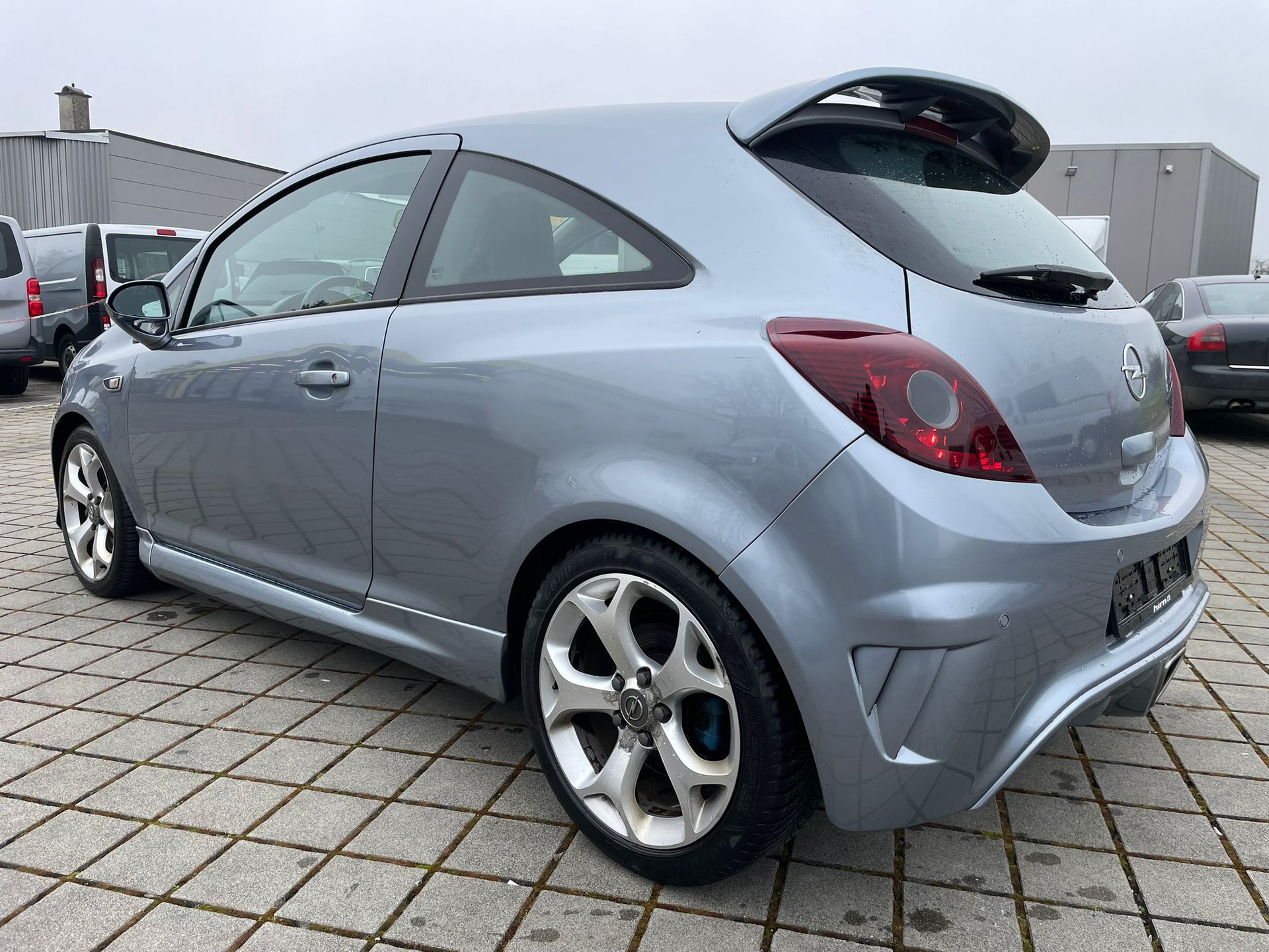 OPEL Corsa 1.6 Turbo OPC-image-4