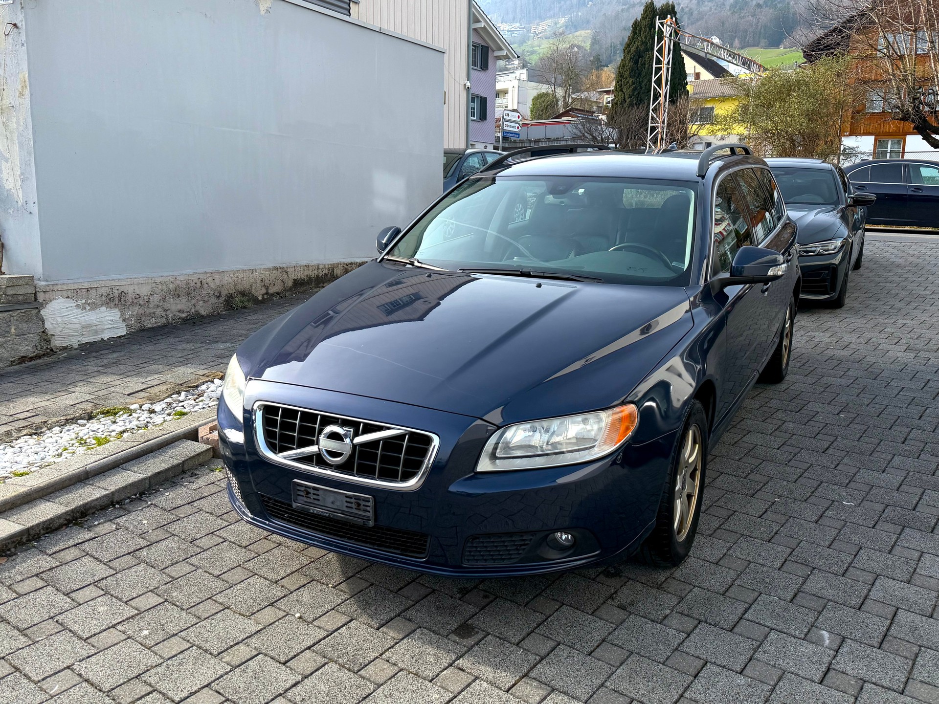 VOLVO V70 D5 AWD Summum Geartronic-image-0