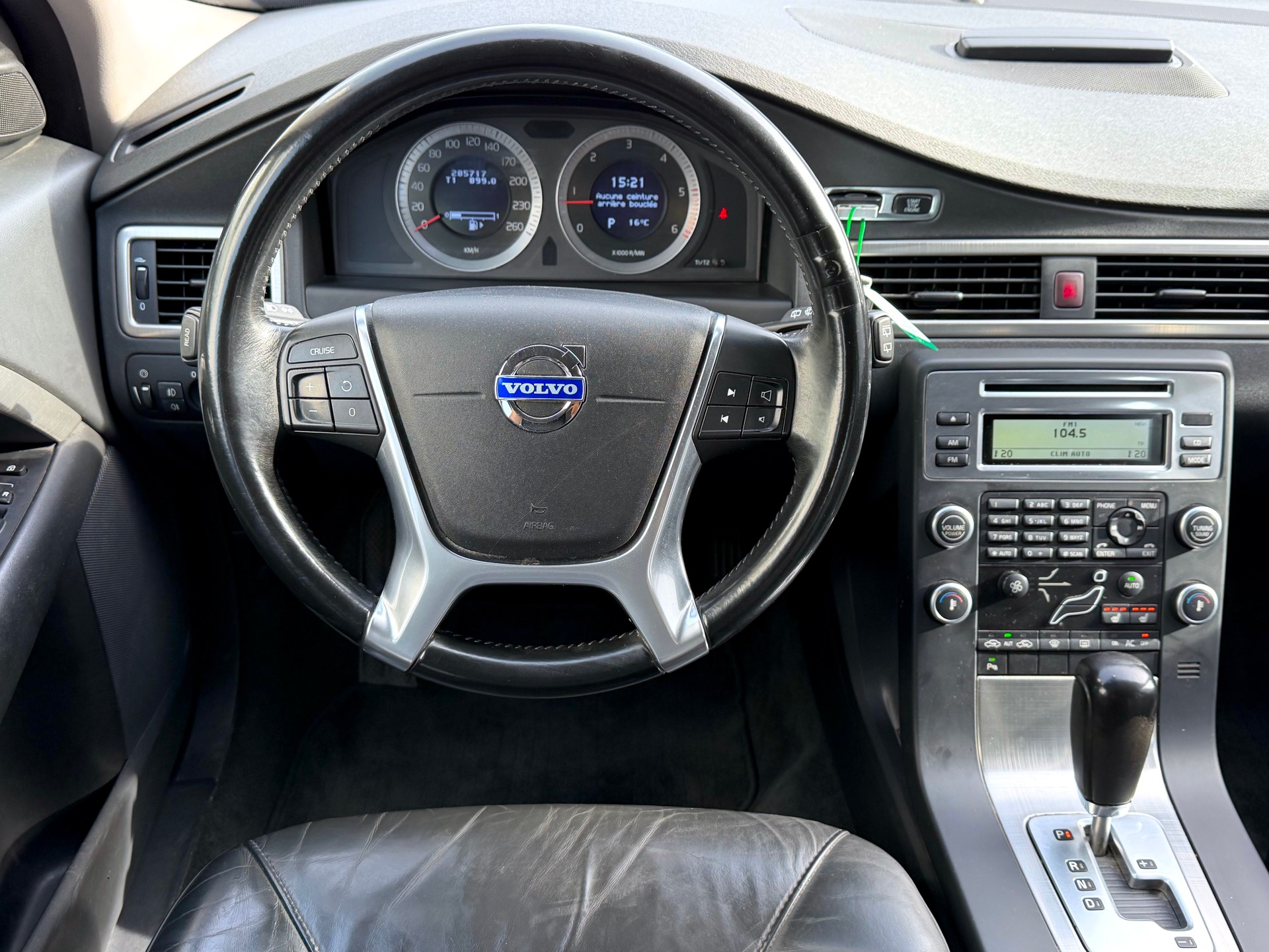 VOLVO V70 D5 AWD Summum Geartronic-image-9