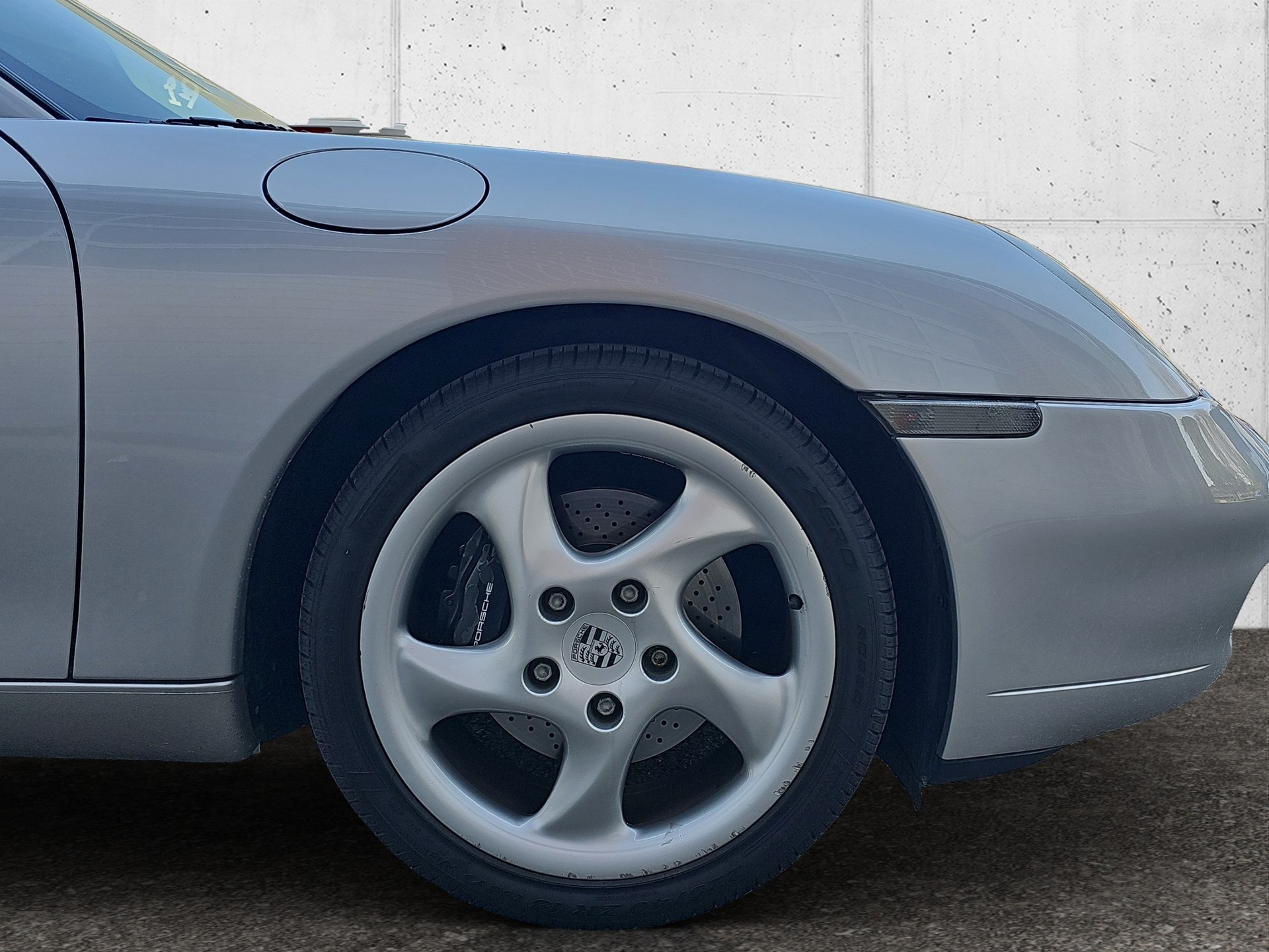 PORSCHE 911 Carrera-image-28