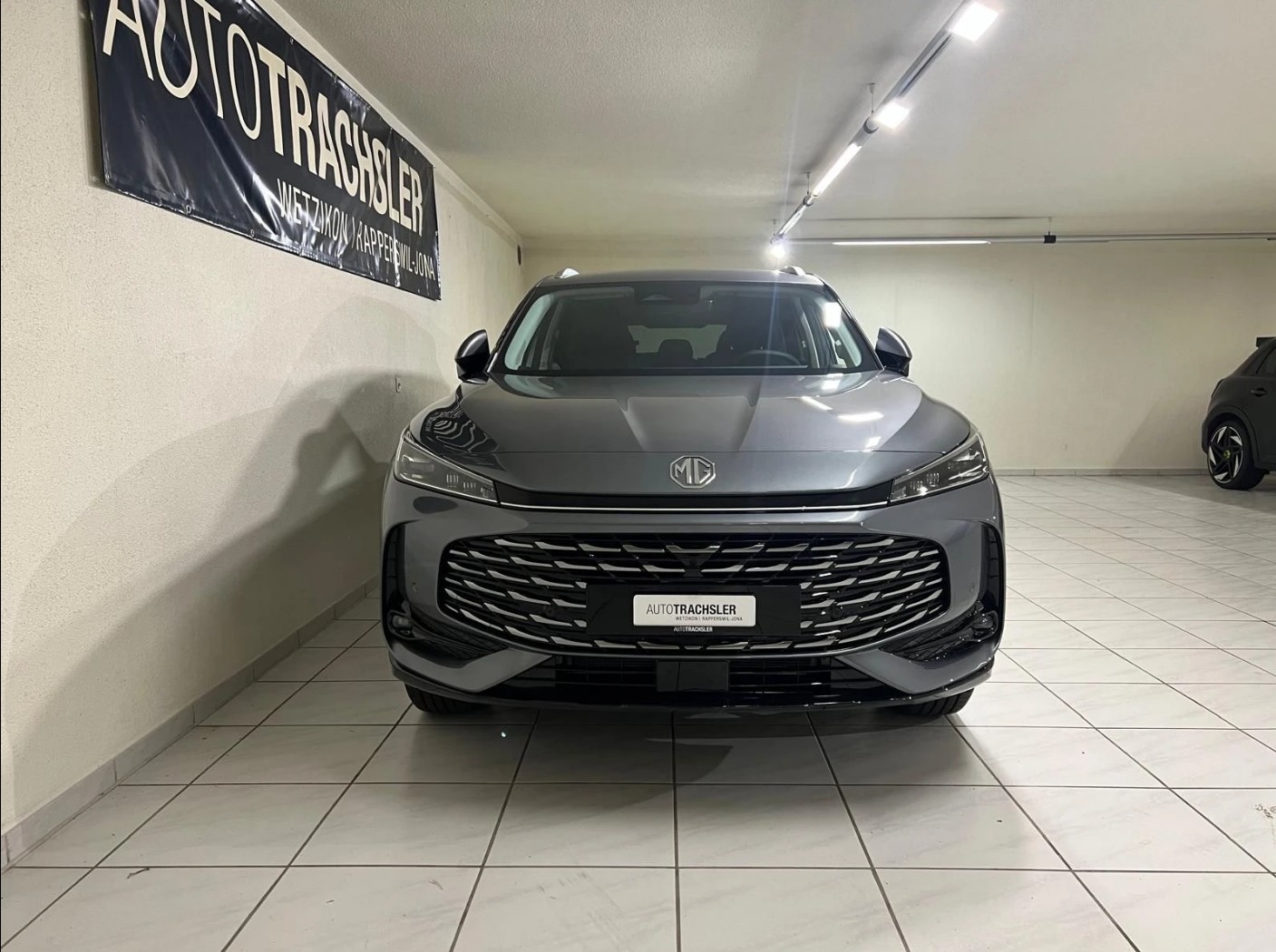 MG HS 1.5 T HEV Luxury-image-3