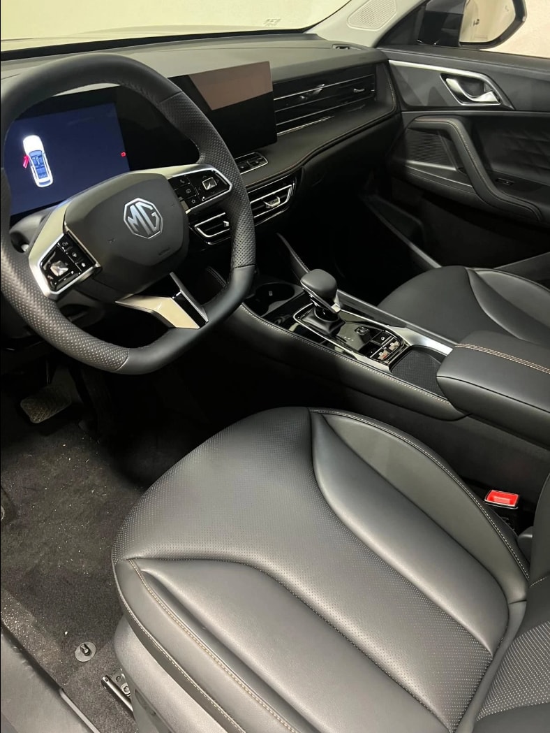 MG HS 1.5 T HEV Luxury-image-7