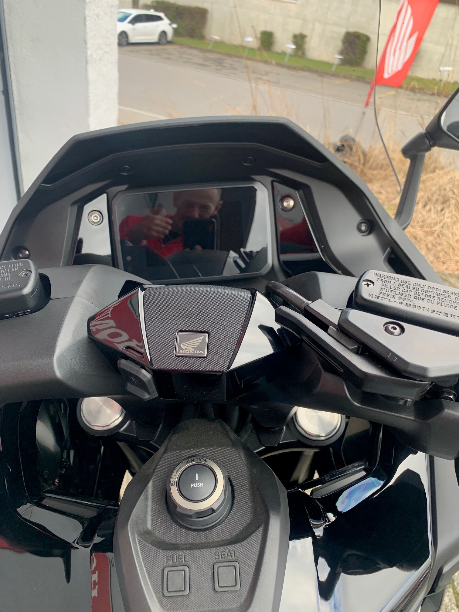 HONDA NSS 750-showroom-element-3