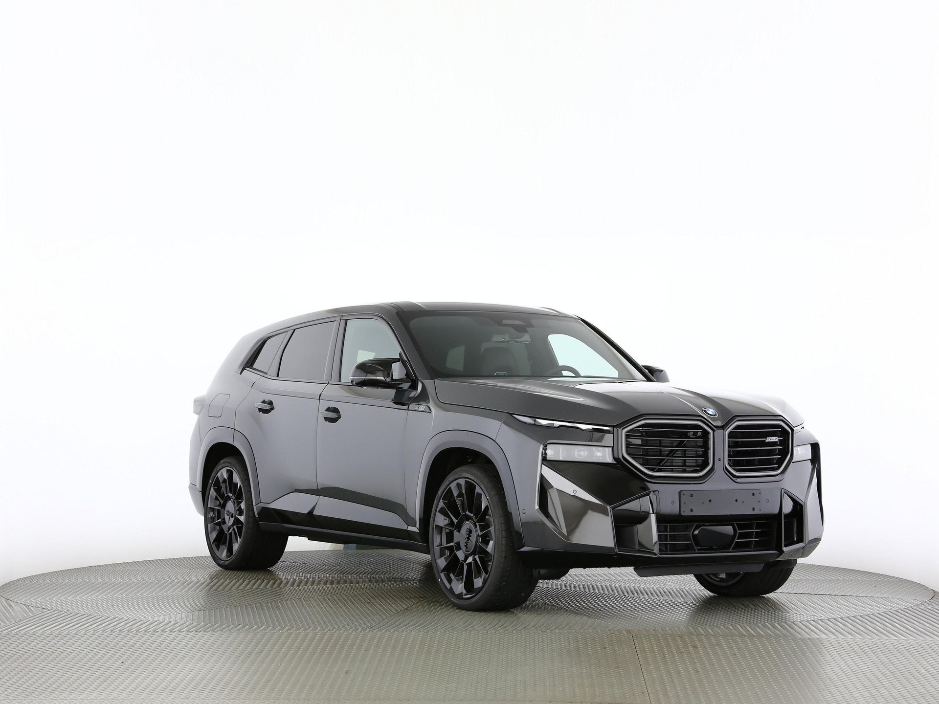 BMW XM 50e Plug-in Hybrid-image-27