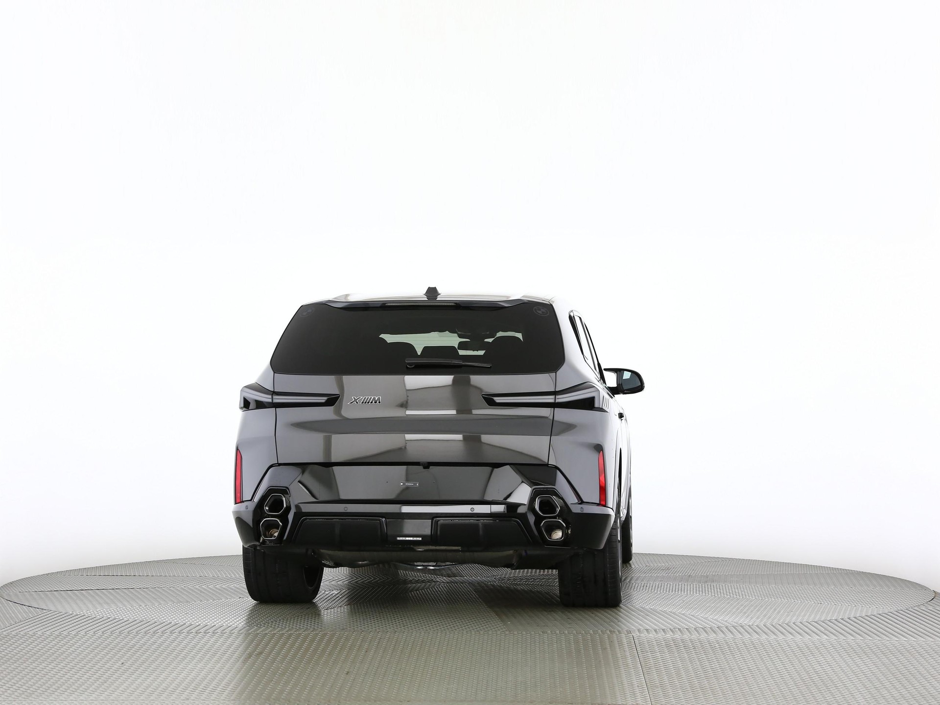 BMW XM 50e Plug-in Hybrid-image-17