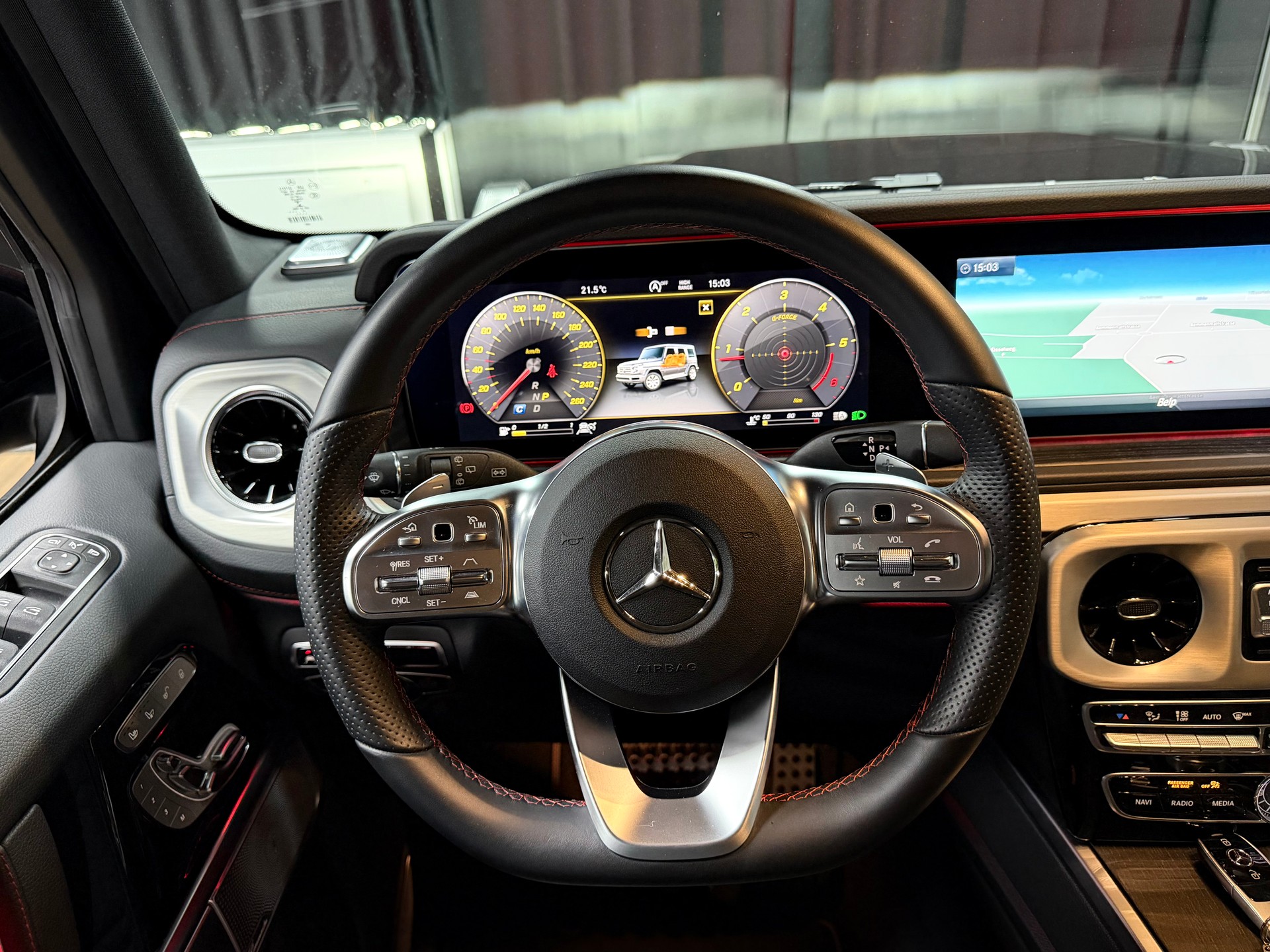MERCEDES-BENZ G 350 d AMG Line 9G-Tronic-image-13