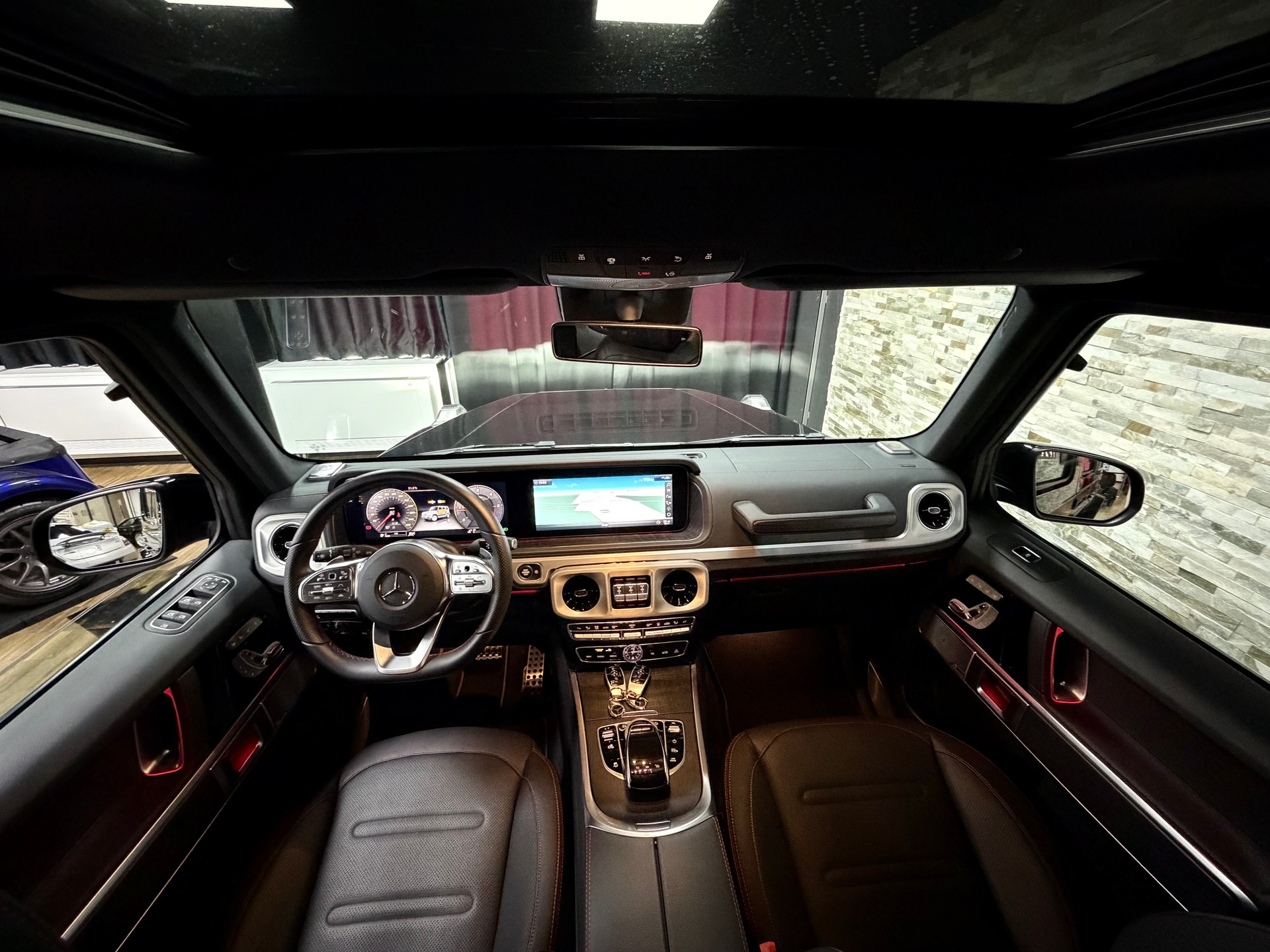 MERCEDES-BENZ G 350 d AMG Line 9G-Tronic-image-25