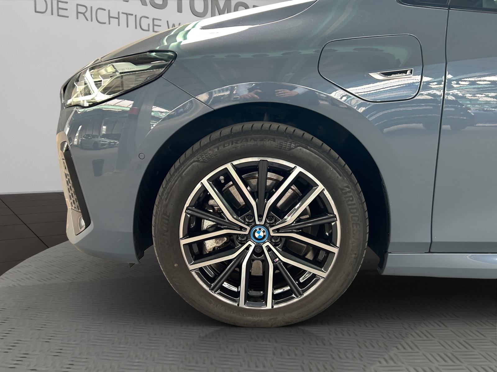 BMW 230e xDrive paddles Active Tourer-image-19