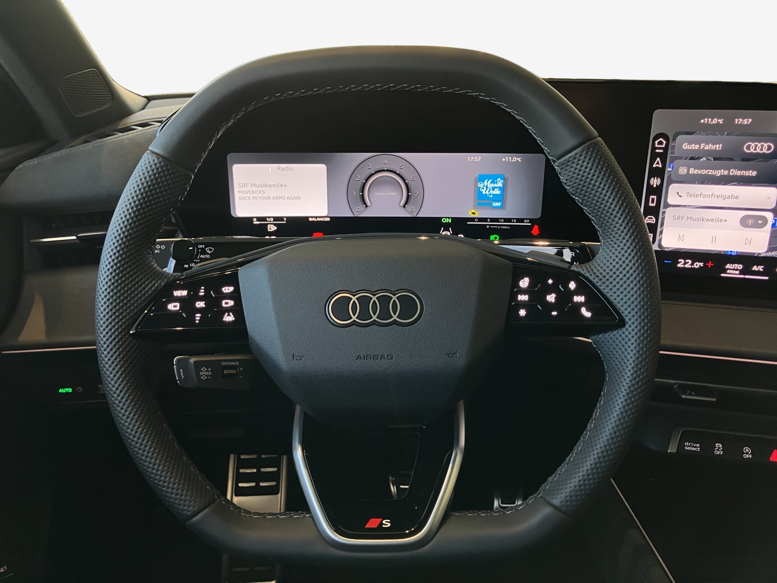 AUDI Q3 Sportback TFSI quattro 195 kW S tronic-image-9
