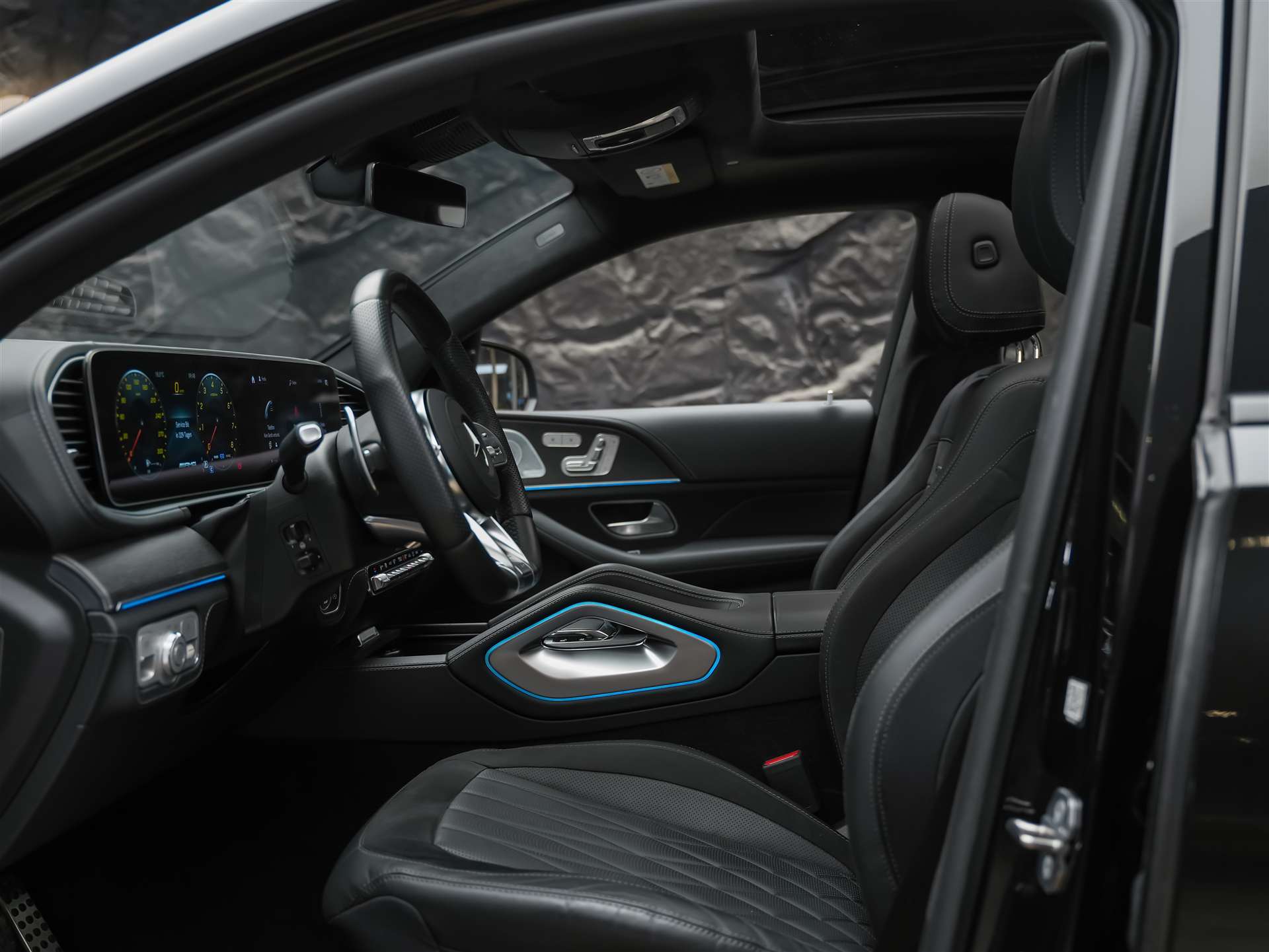 MERCEDES-BENZ GLE Coupé 63 S AMG 4Matic+ Speedshift *Massage*Sitzlüftung*Panorama*-image-9