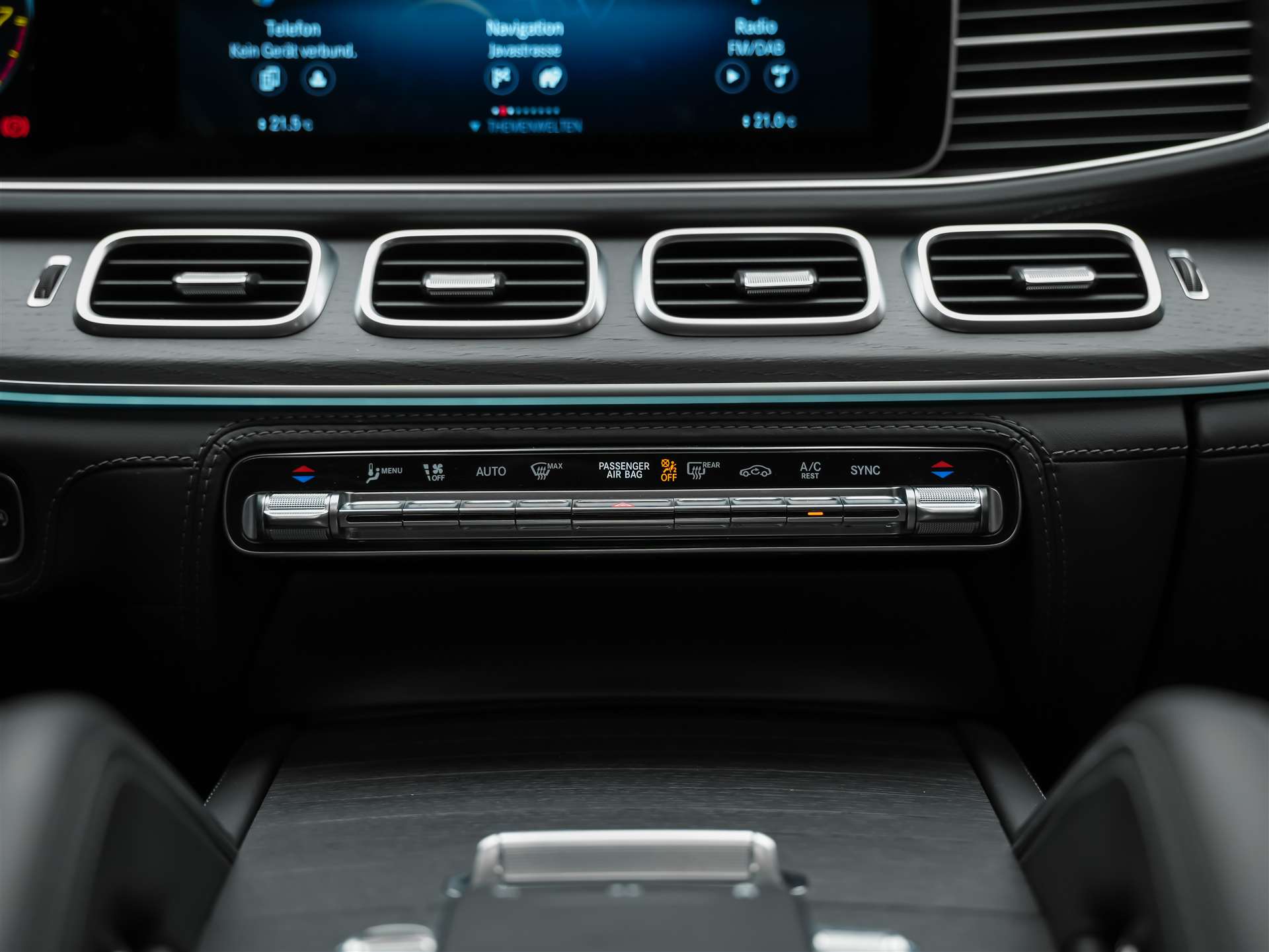 MERCEDES-BENZ GLE Coupé 63 S AMG 4Matic+ Speedshift *Massage*Sitzlüftung*Panorama*-image-23