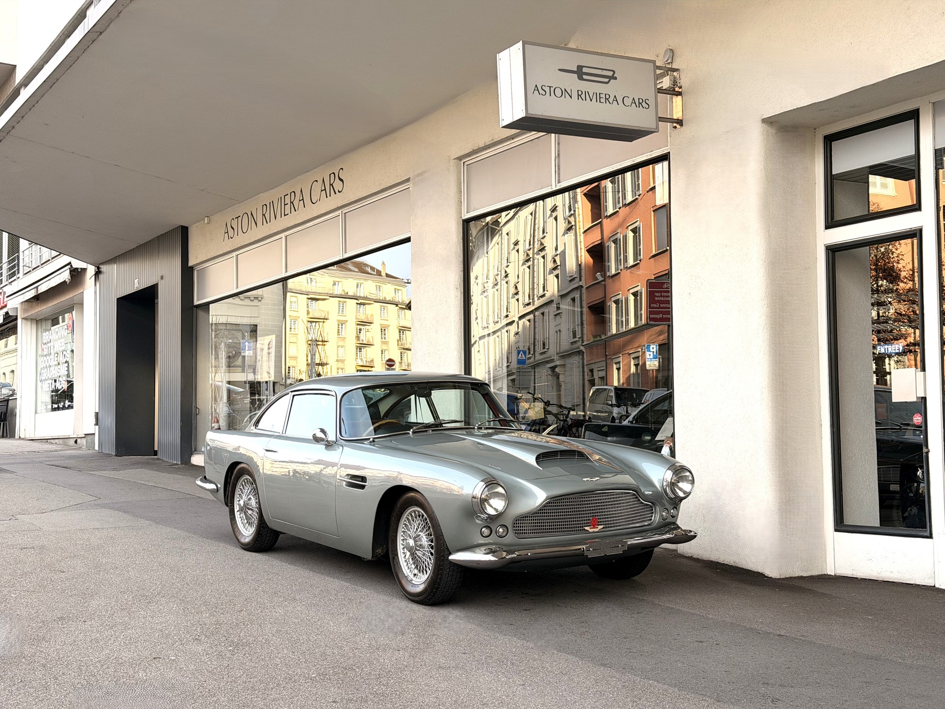 ASTON MARTIN Aston Martin DB4 Serie II-image-3