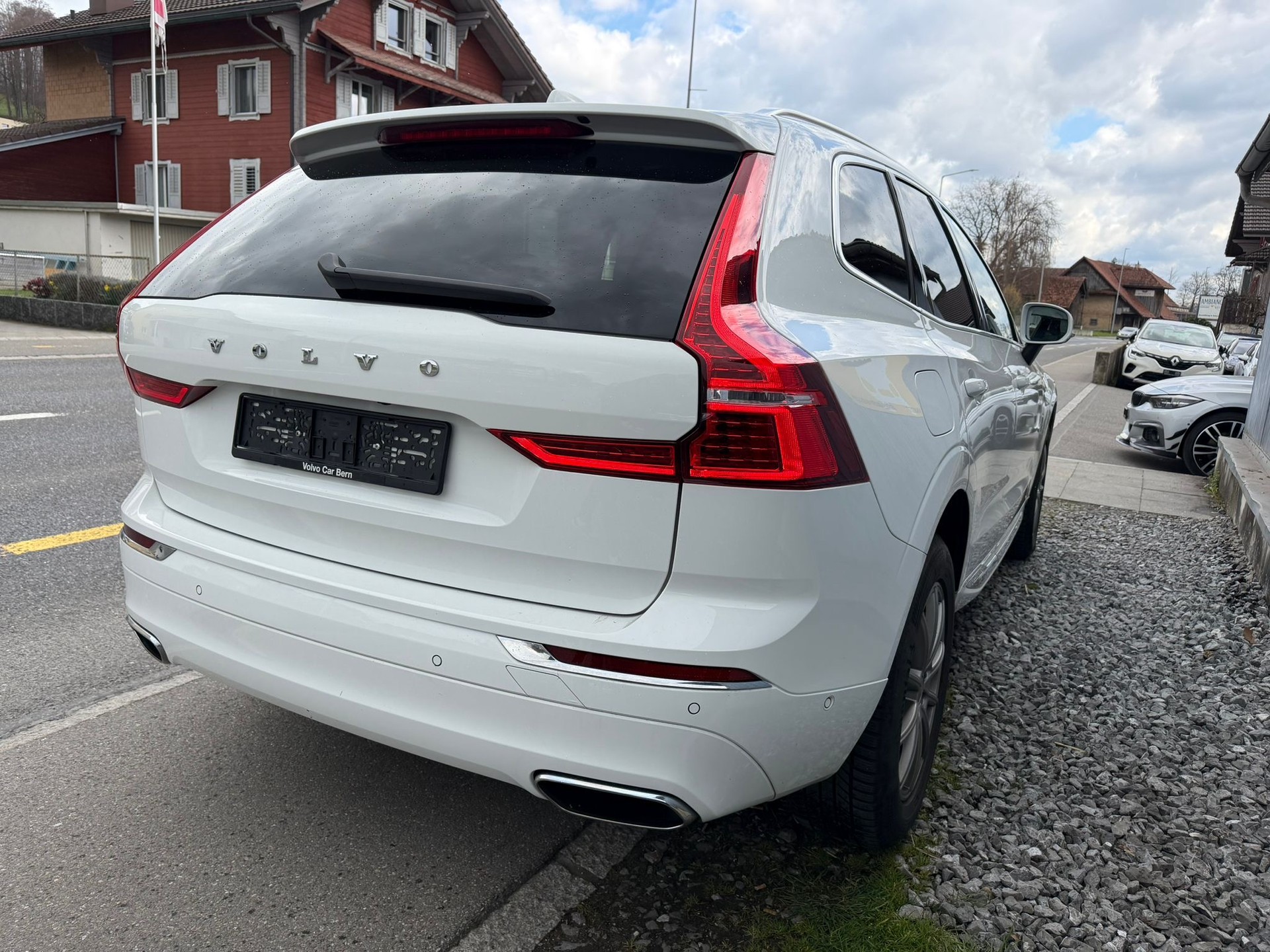 VOLVO XC60 B4 Diesel Mild Hybrid AWD Inscription Geartronic-image-4