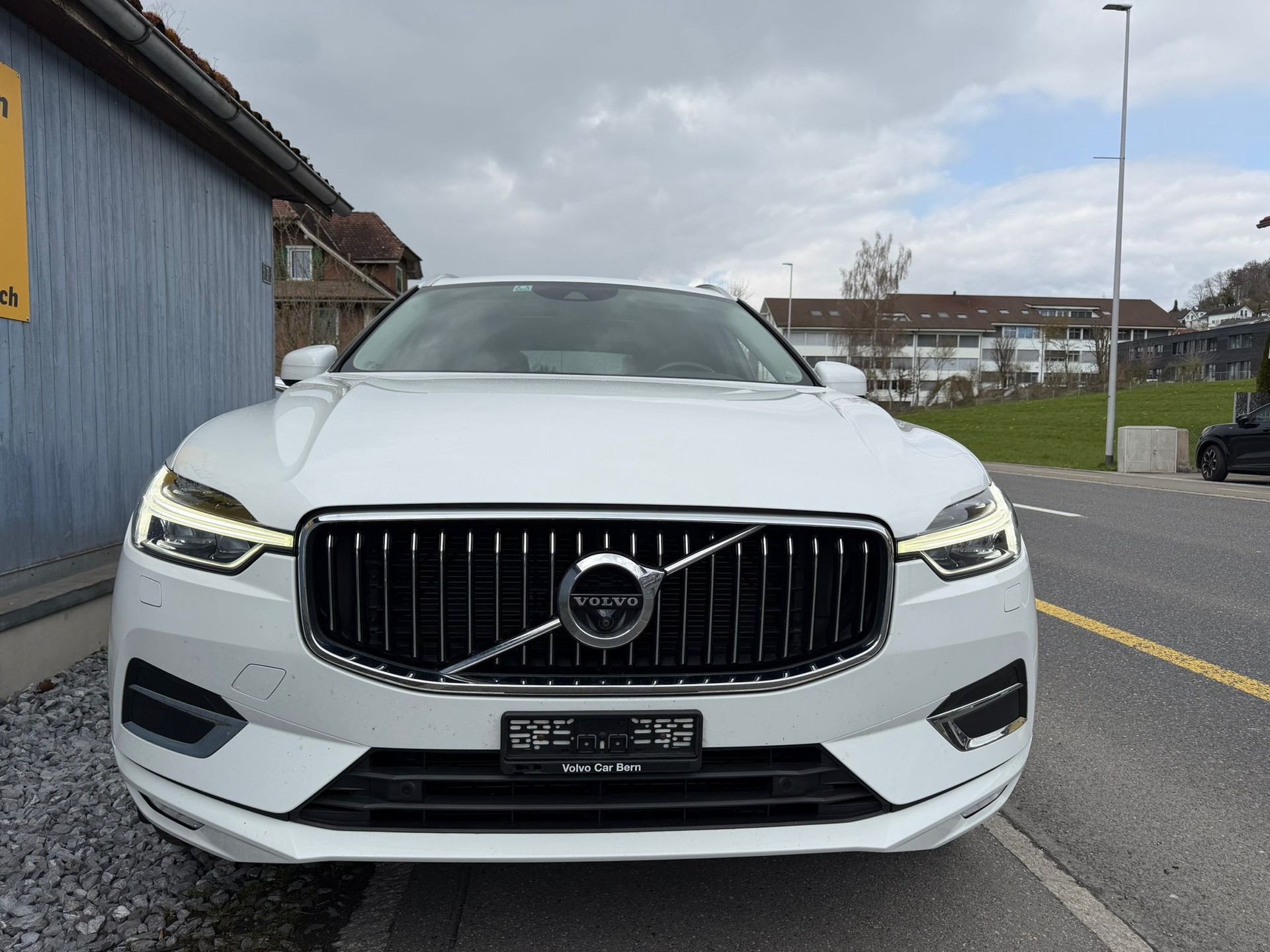 VOLVO XC60 B4 Diesel Mild Hybrid AWD Inscription Geartronic-image-2
