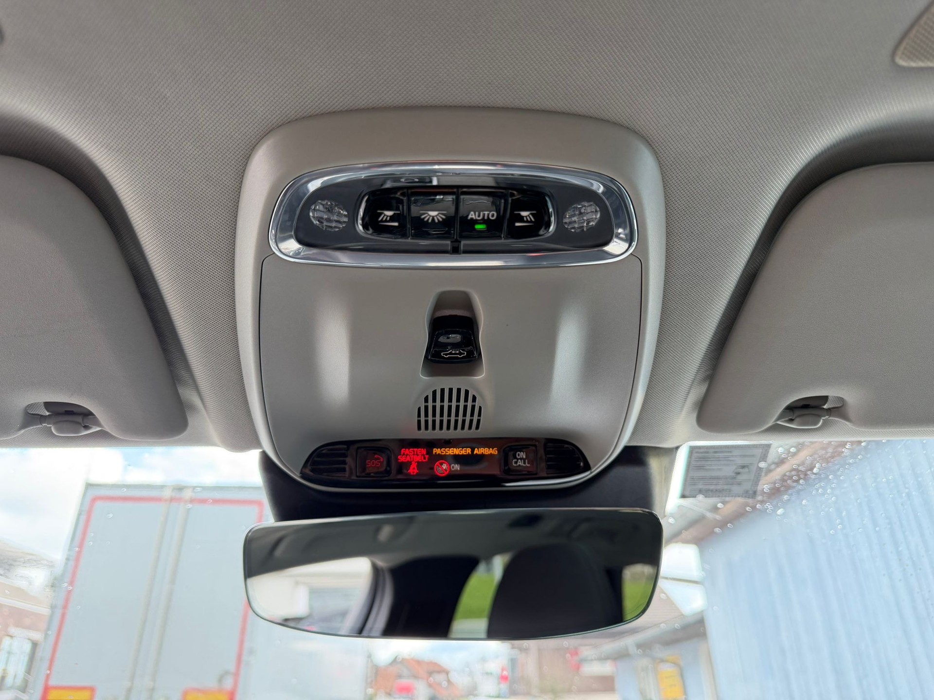 VOLVO XC60 B4 Diesel Mild Hybrid AWD Inscription Geartronic-image-9