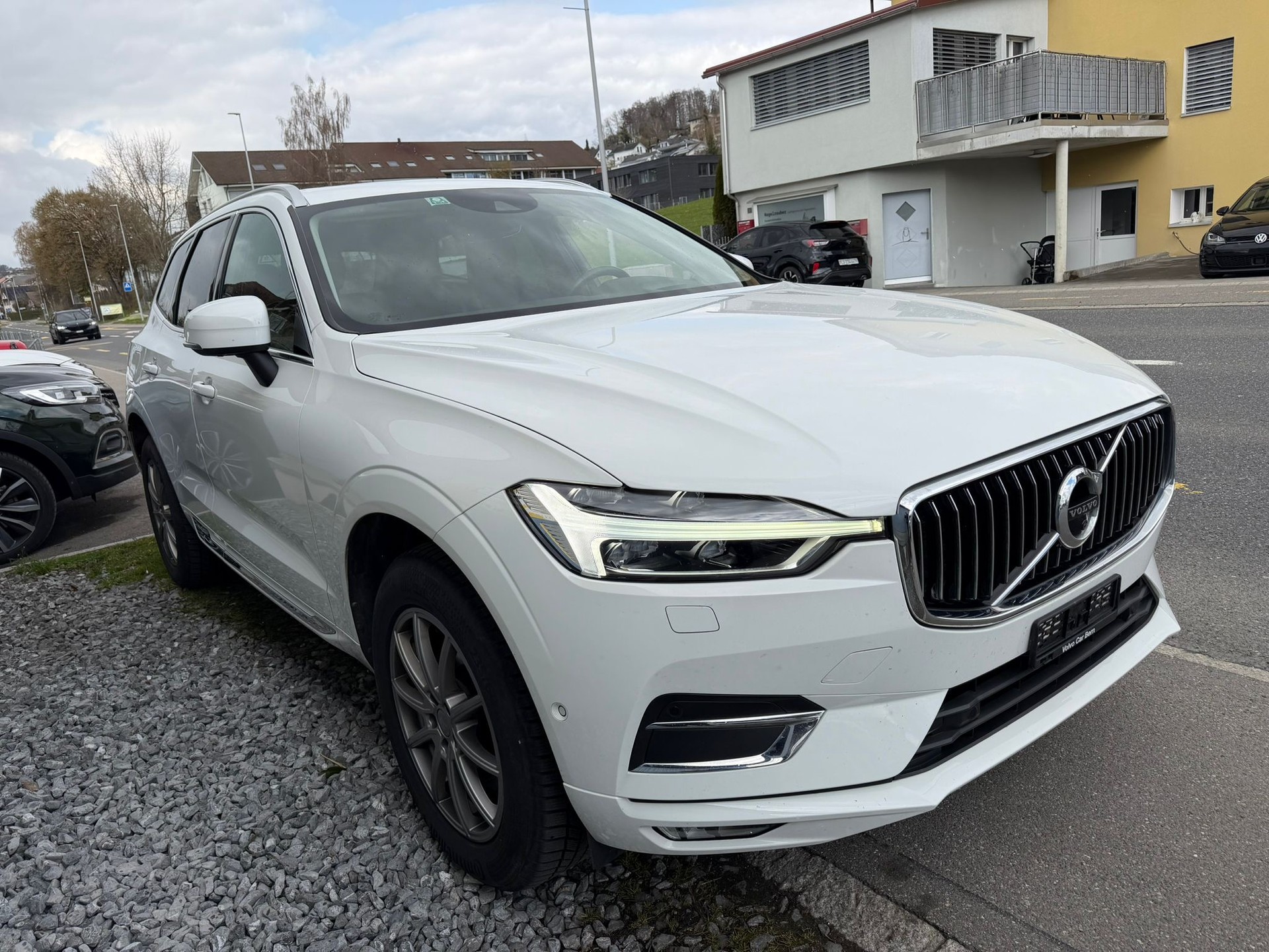 VOLVO XC60 B4 Diesel Mild Hybrid AWD Inscription Geartronic-image-3