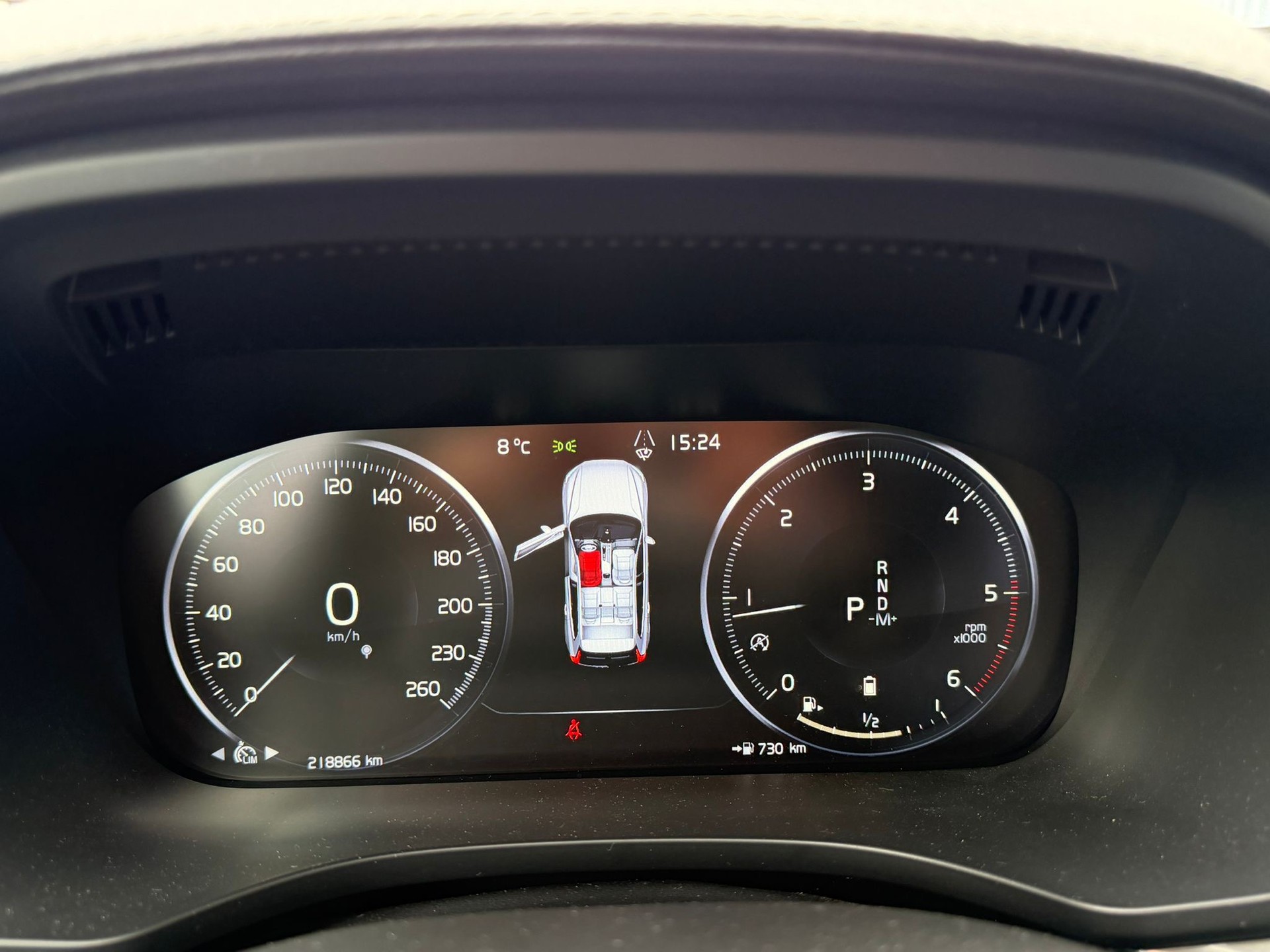 VOLVO XC60 B4 Diesel Mild Hybrid AWD Inscription Geartronic-image-12